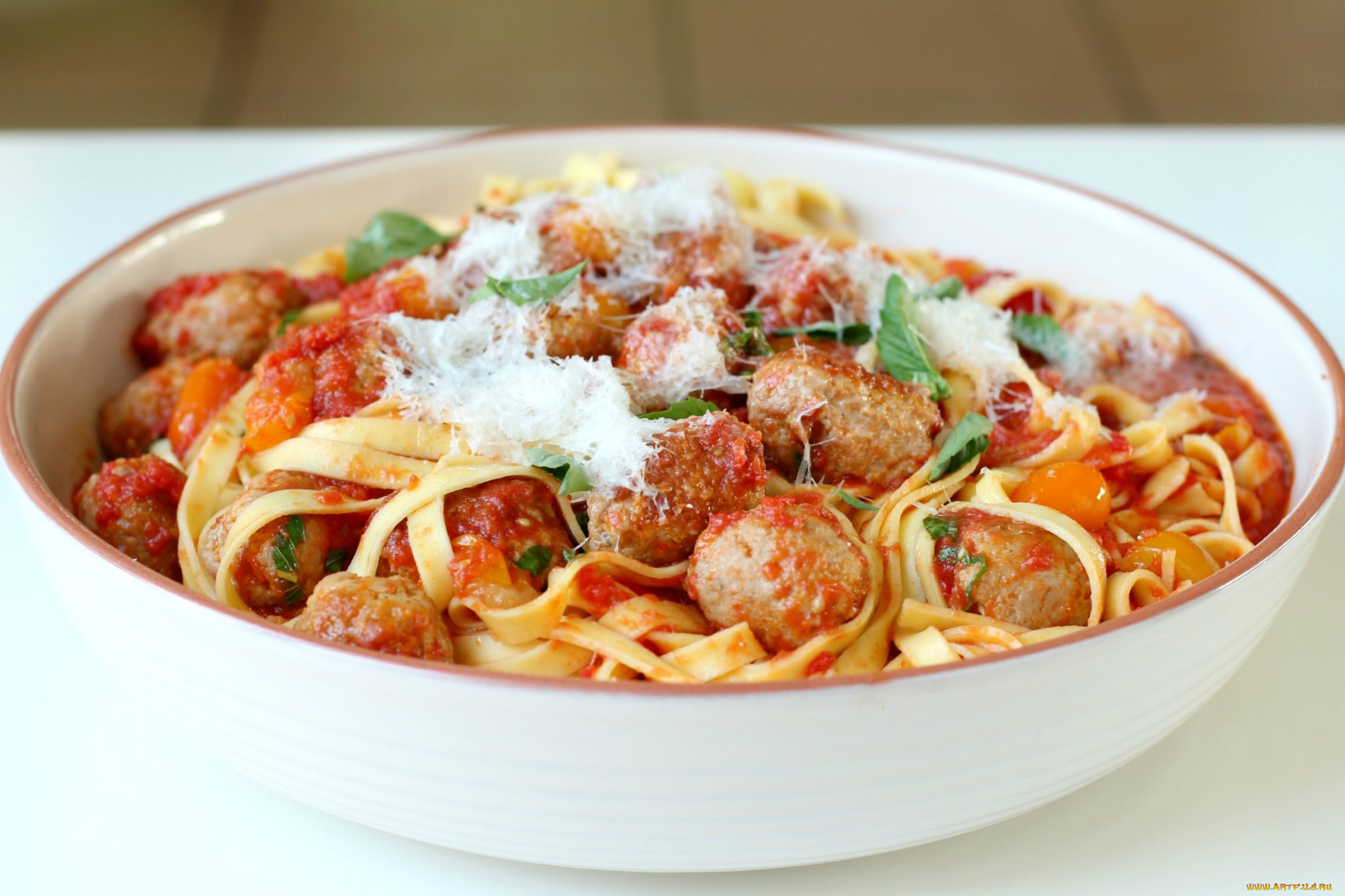 еда, вторые, блюда, лапша, помидоры, сыр, фрикадельки