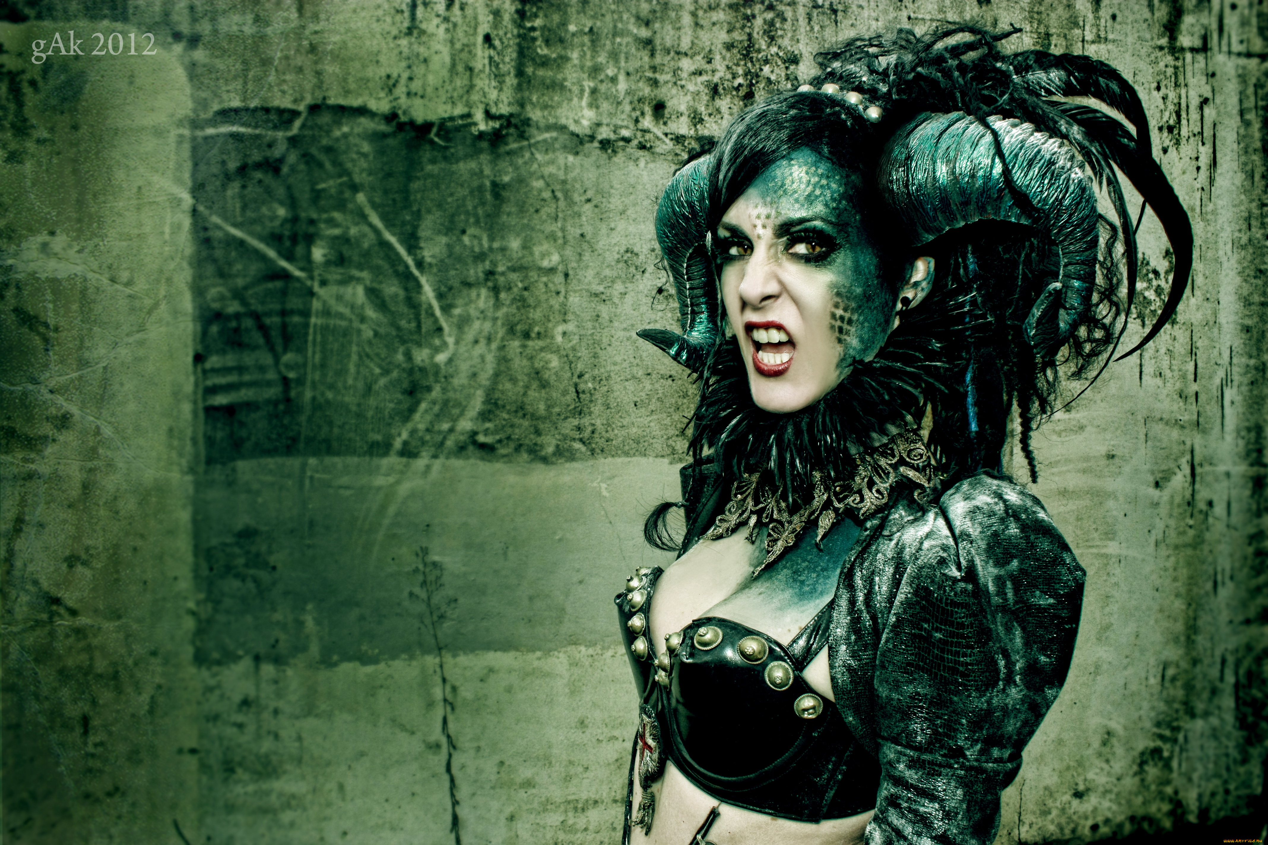 фэнтези, фотоарт, деввушка, рога, взгляд, фон