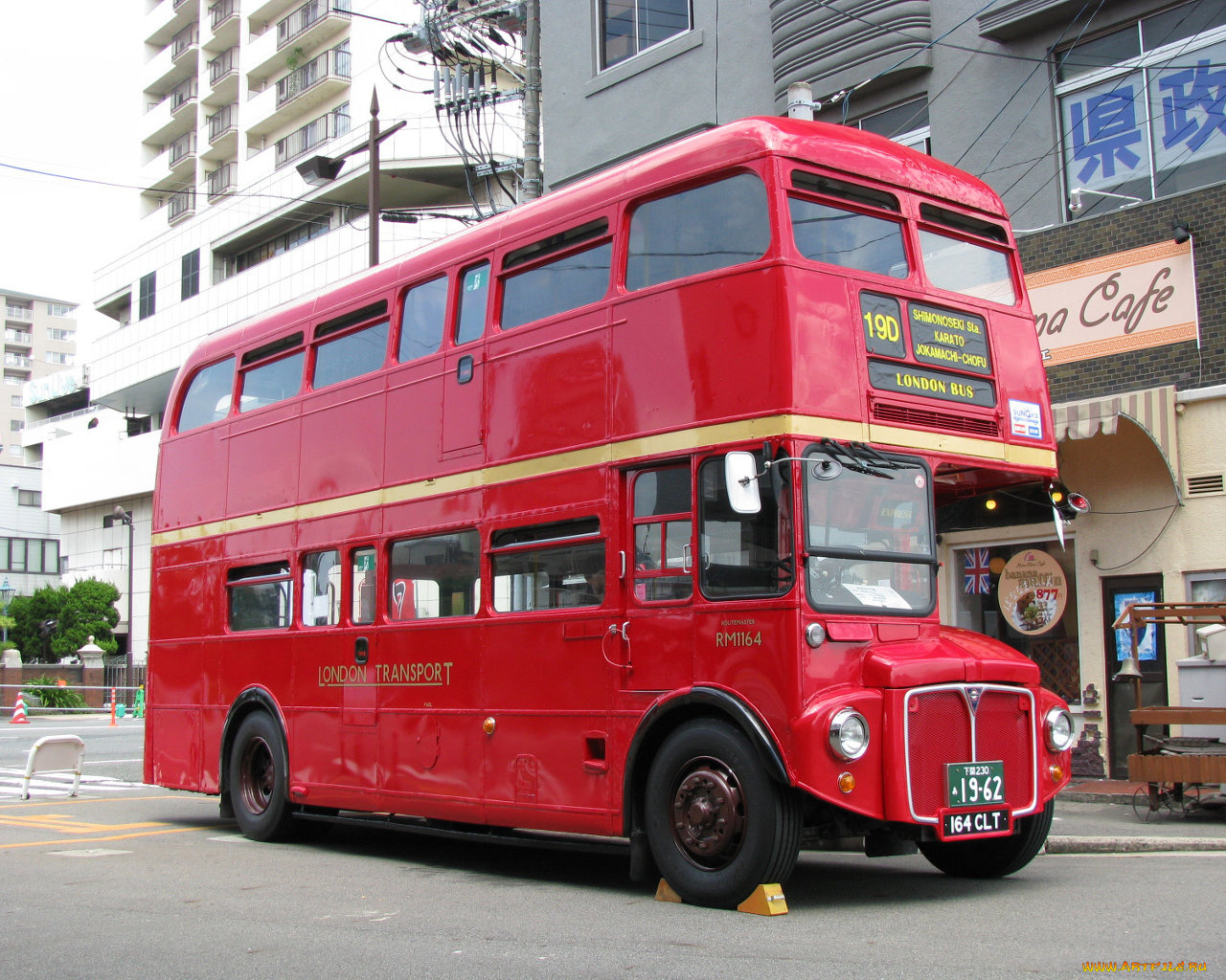 автомобили, автобусы