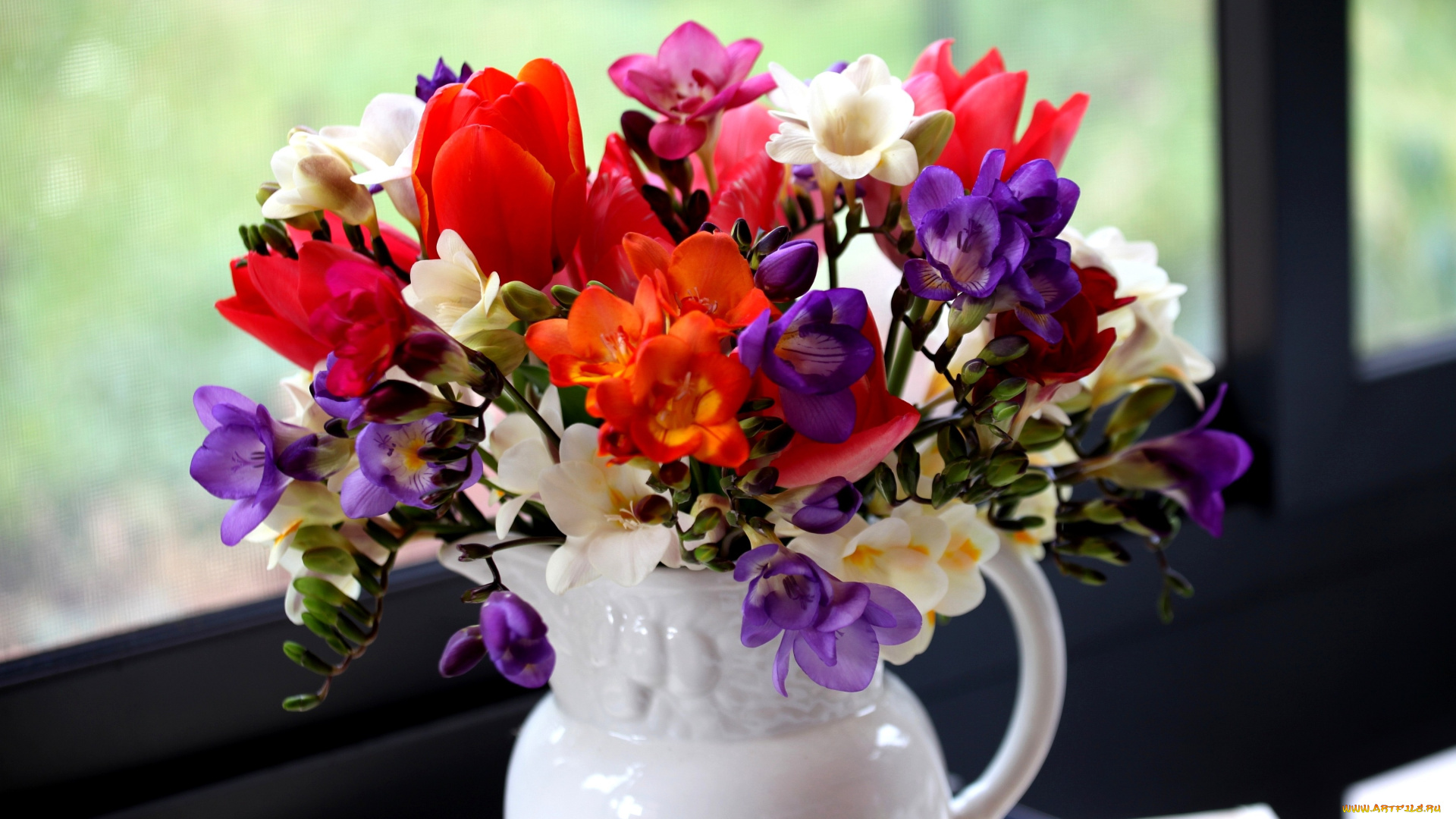 цветы, букеты, композиции, тюльпаны, фрезии, кувшин