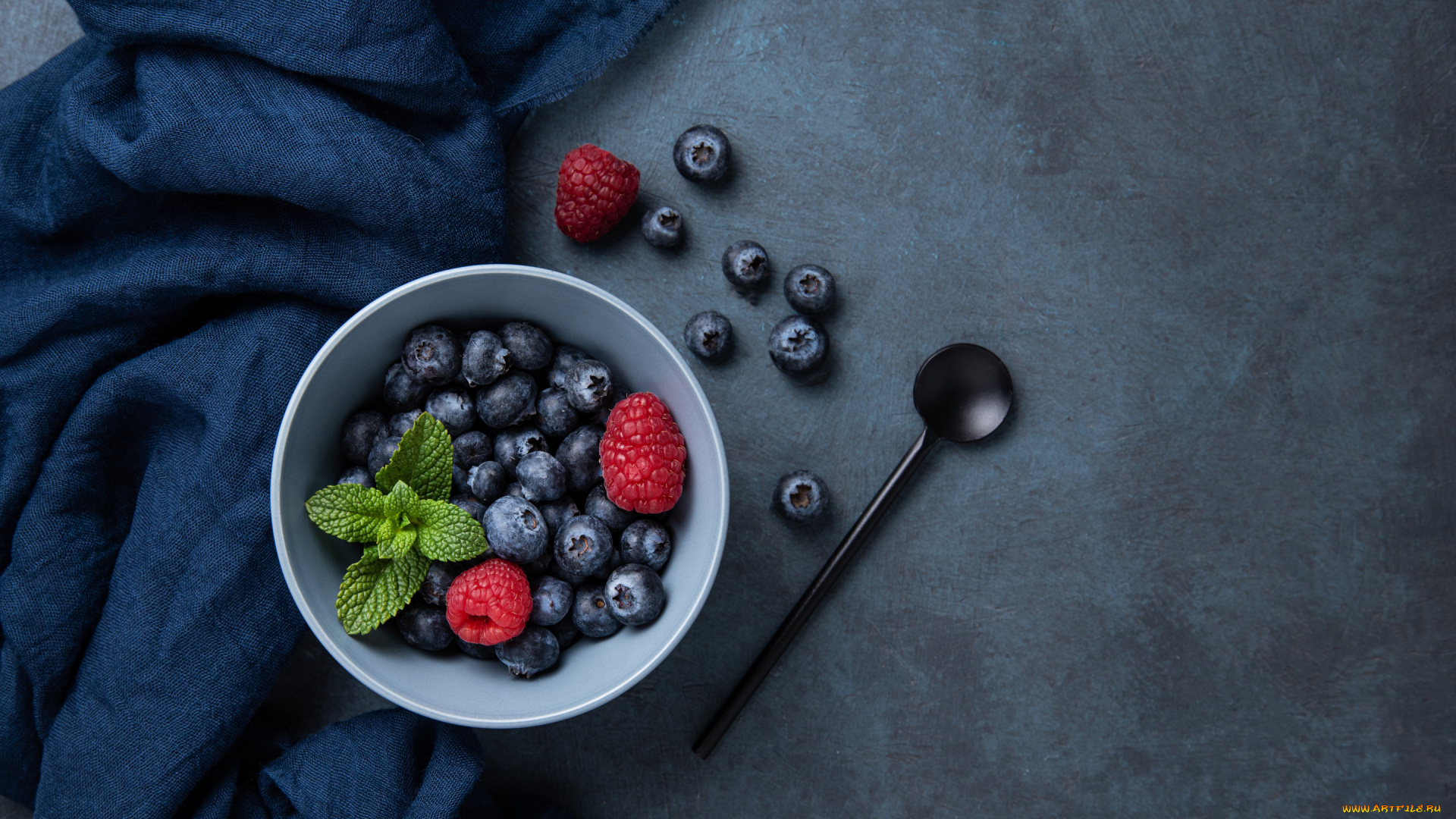еда, фрукты, , ягоды, ягоды, малина, черника, ложка, миска, мята