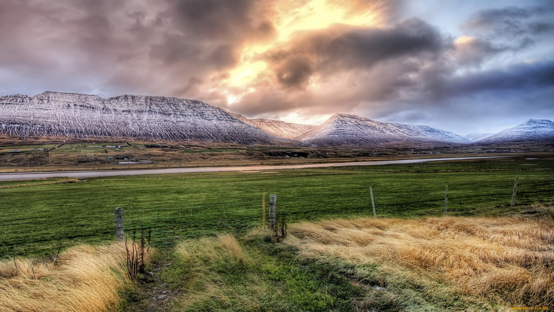 природа, поля, пейзаж, горы, забор, небо, поле