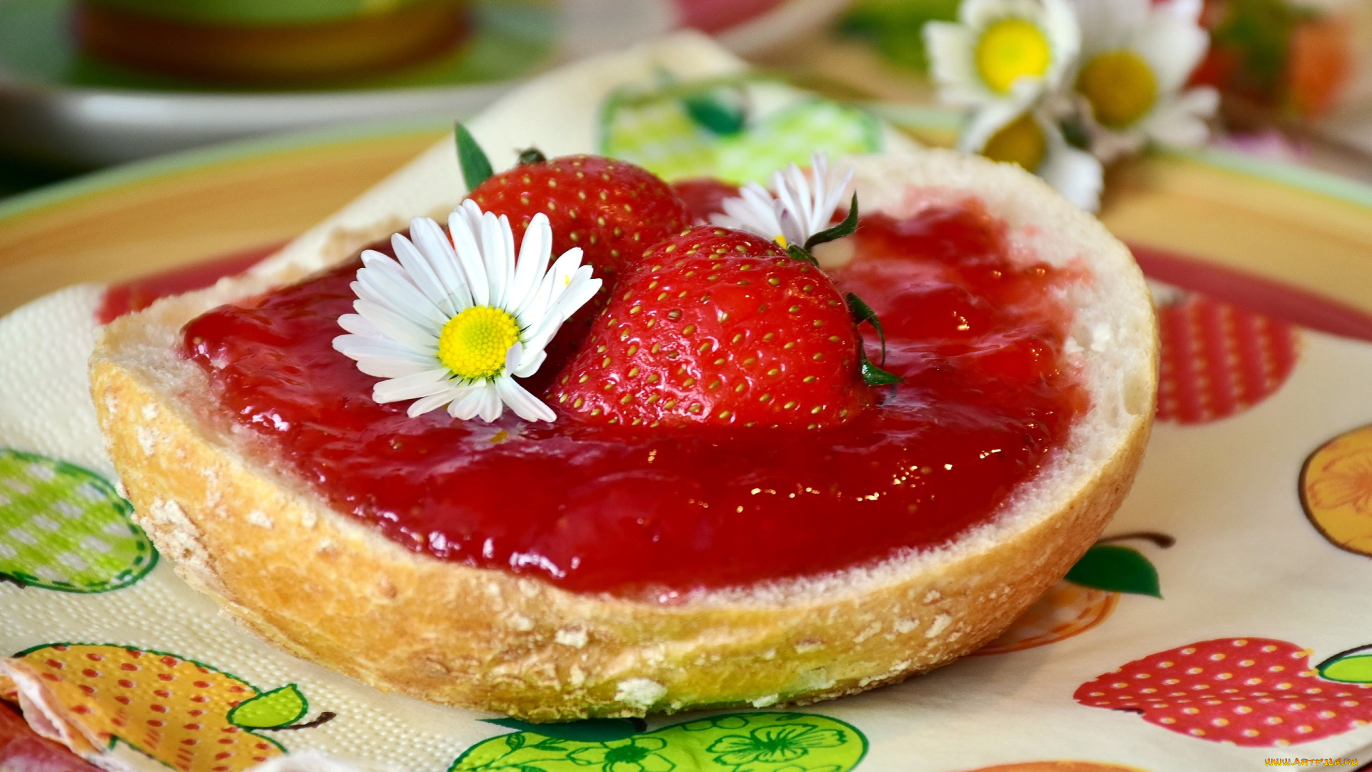 еда, бутерброды, , гамбургеры, , канапе, ромашка, клубника, бутерброд, джем, булочка