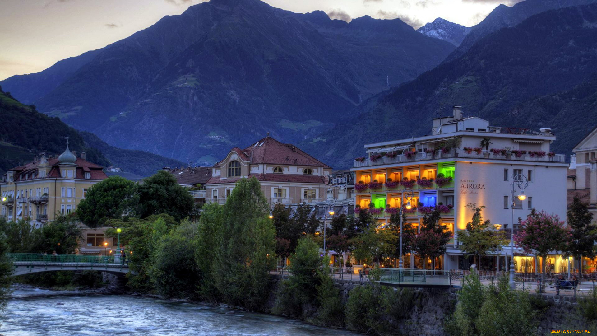 города, -, улицы, , площади, , набережные, мост, река, горы