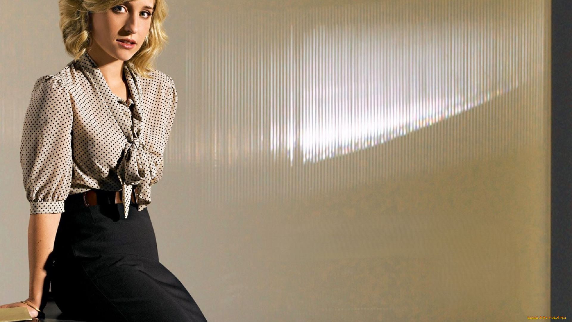 кино, фильмы, smallville, девушка, блондинка, юбка, блузка