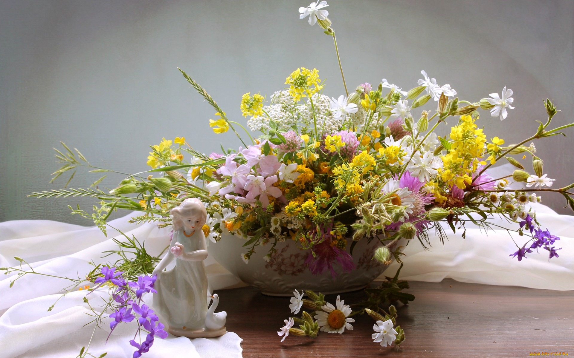 цветы, букеты, , композиции, девочка, лето, статуэтка, полевые, букет