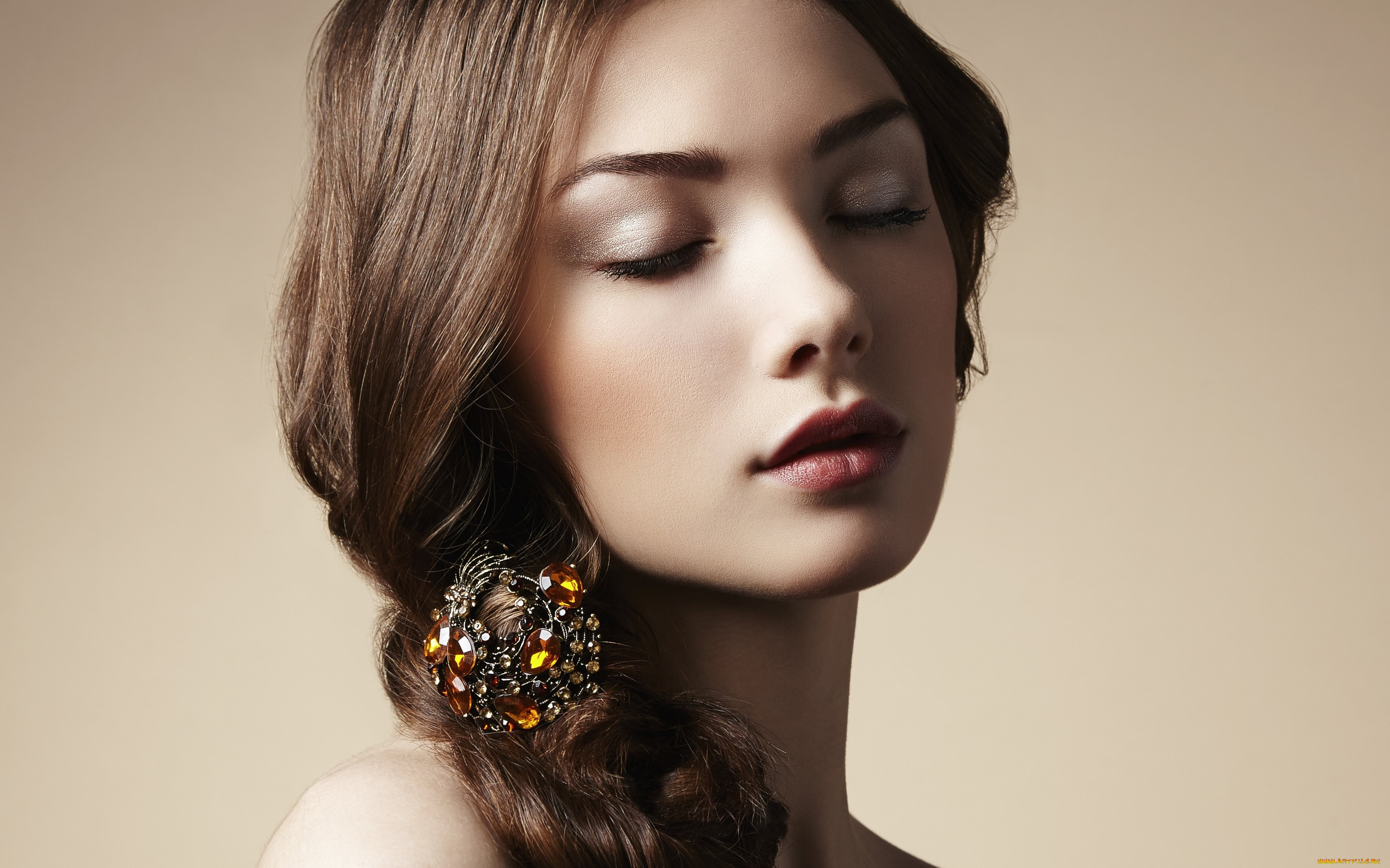 девушки, -unsort, , лица, , портреты, украшение, макияж, заколка, закрытые, глаза, волосы, девушка