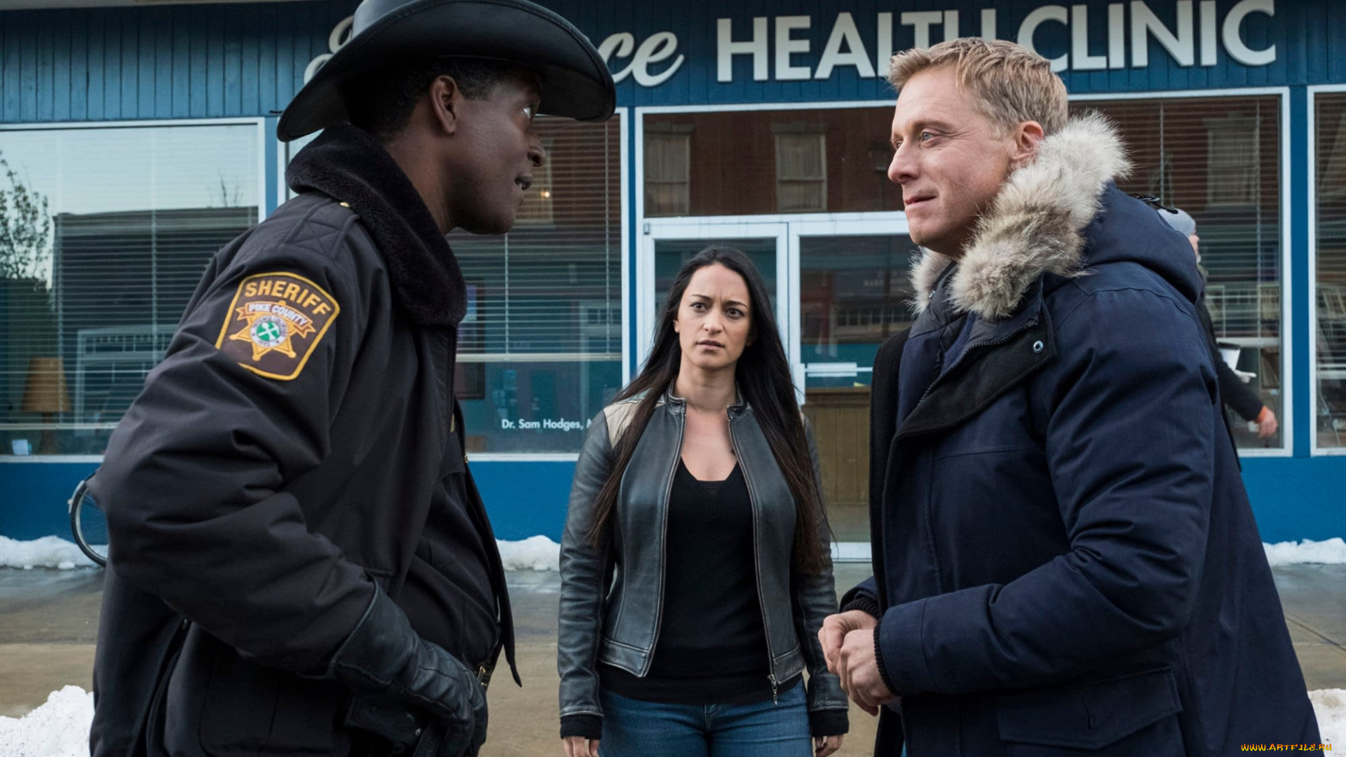 кино, фильмы, resident, alien, , сериал, шериф, мужчина, женщина, улица