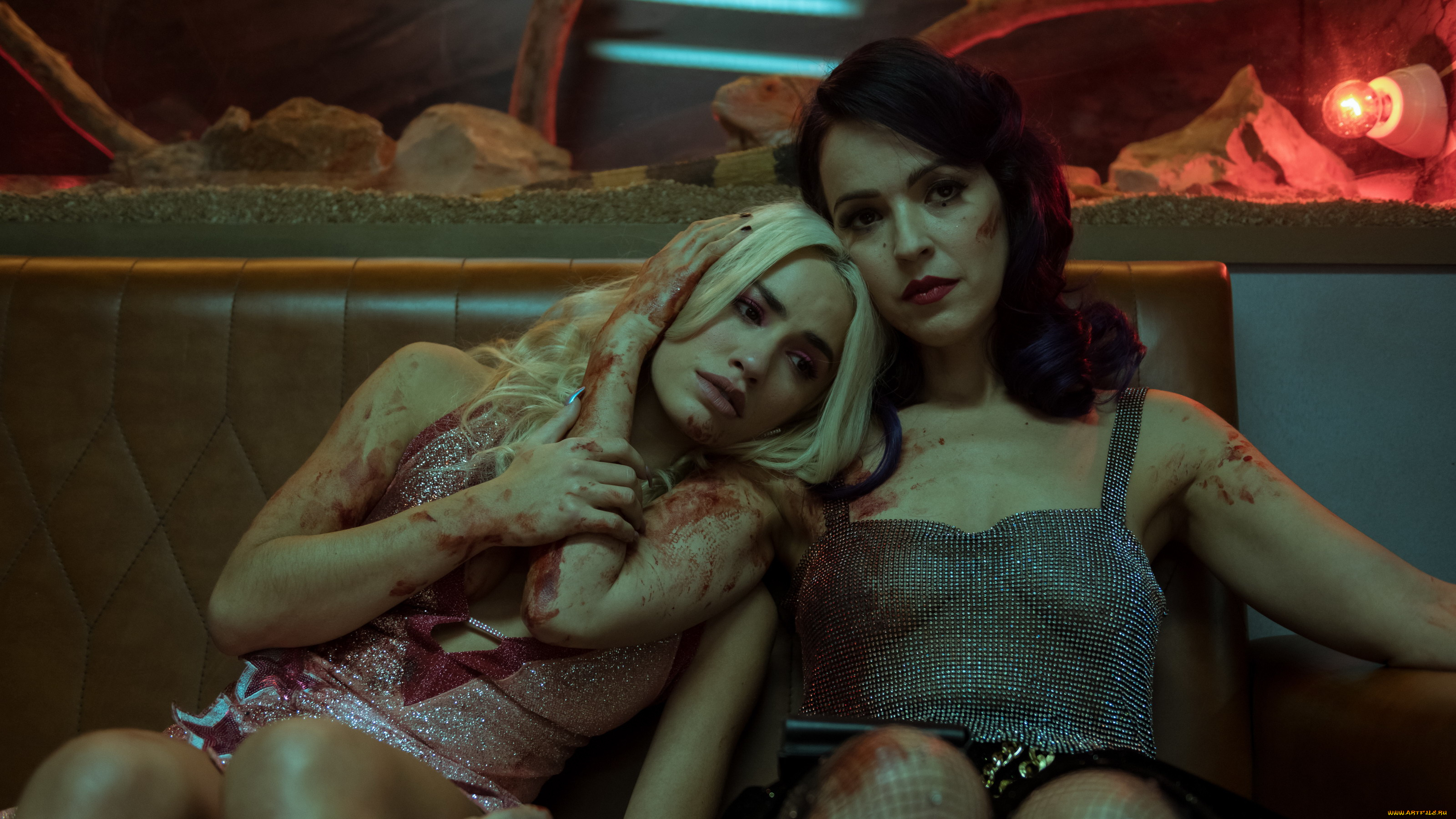 кино, фильмы, sky, rojo, , сериал, девушки, кровь, диван