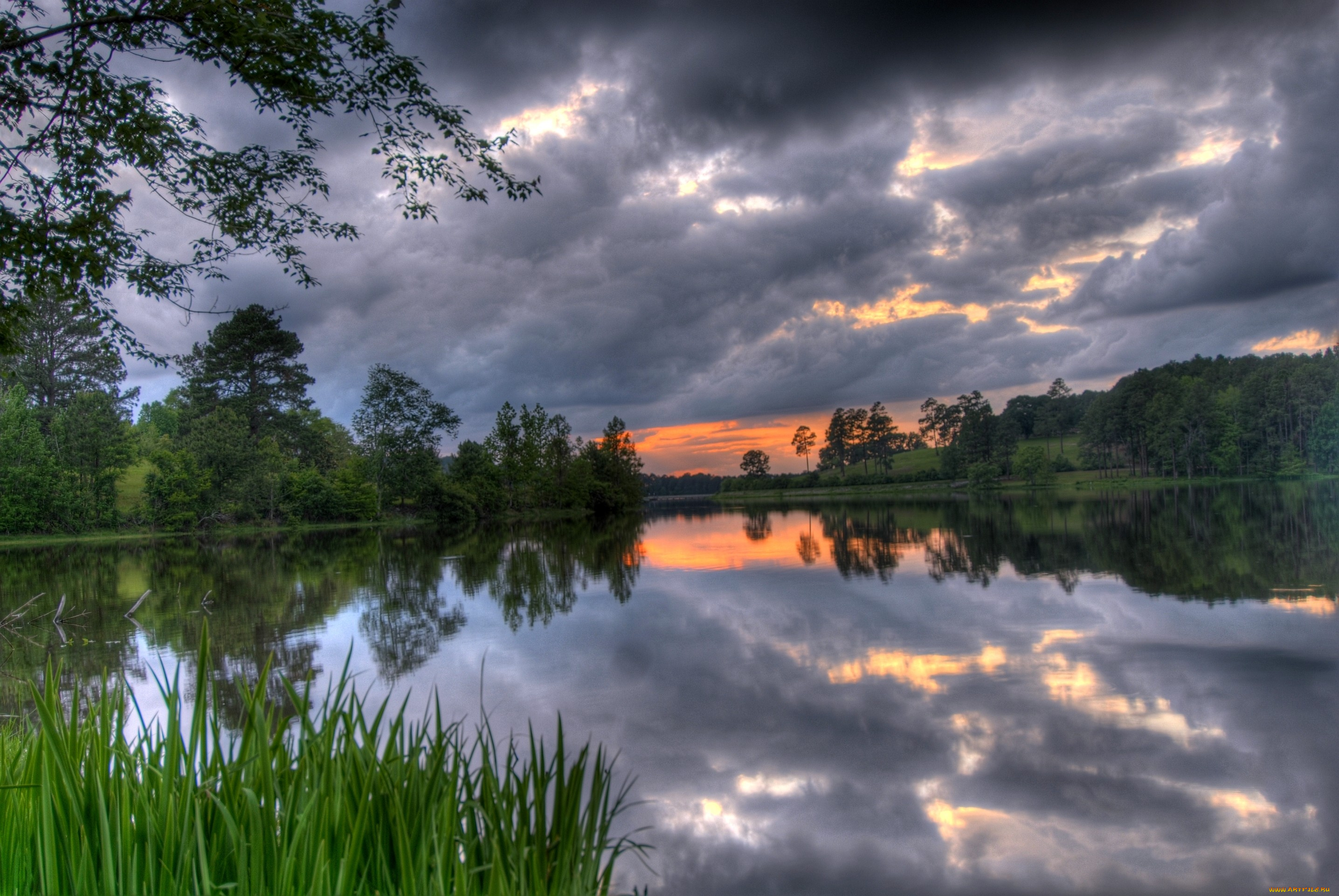 природа, реки, озера, вечер, вода, тучи, деревья