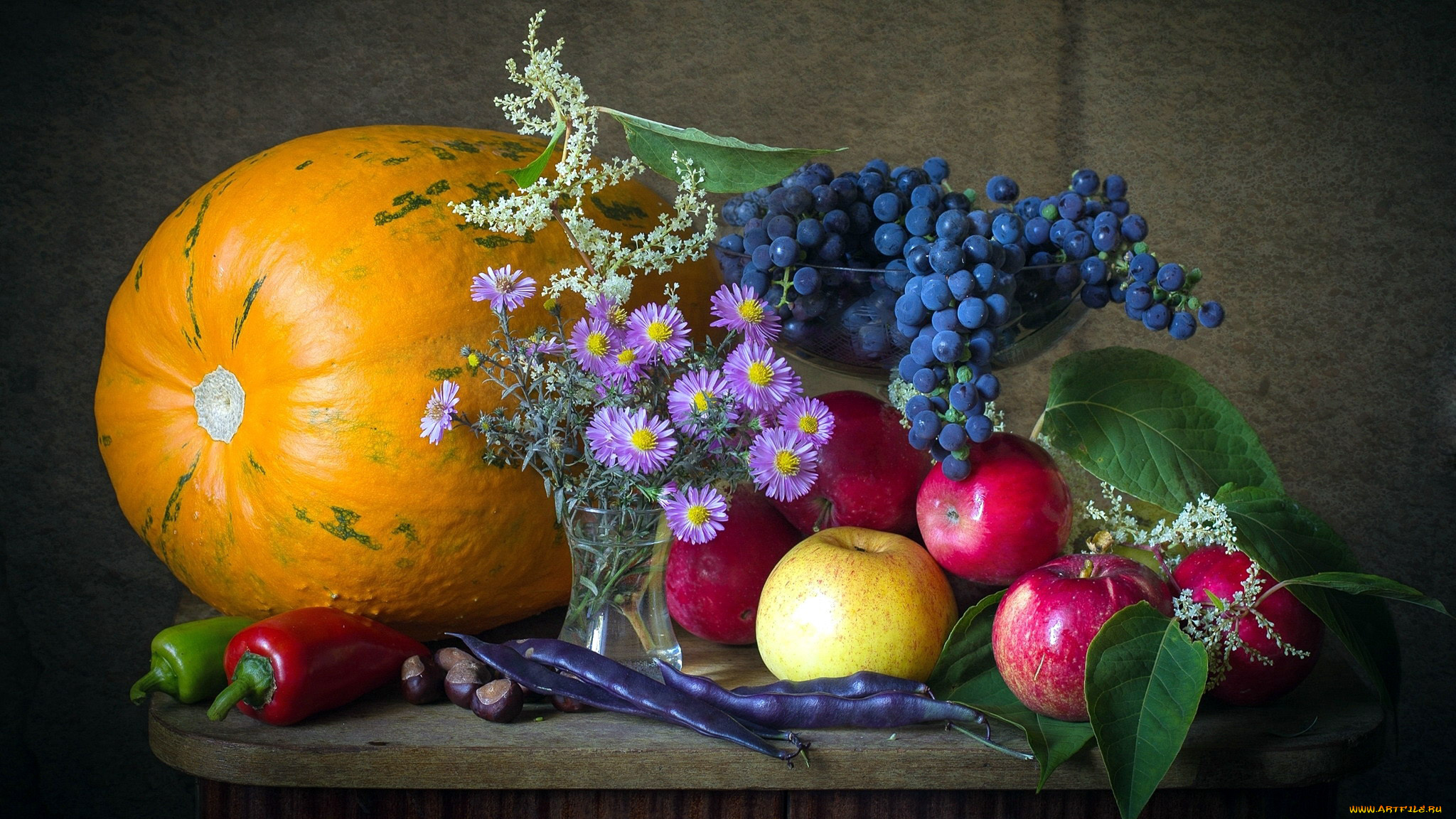 еда, натюрморт, виноград, цветы, перец, стручки, тыква, букет