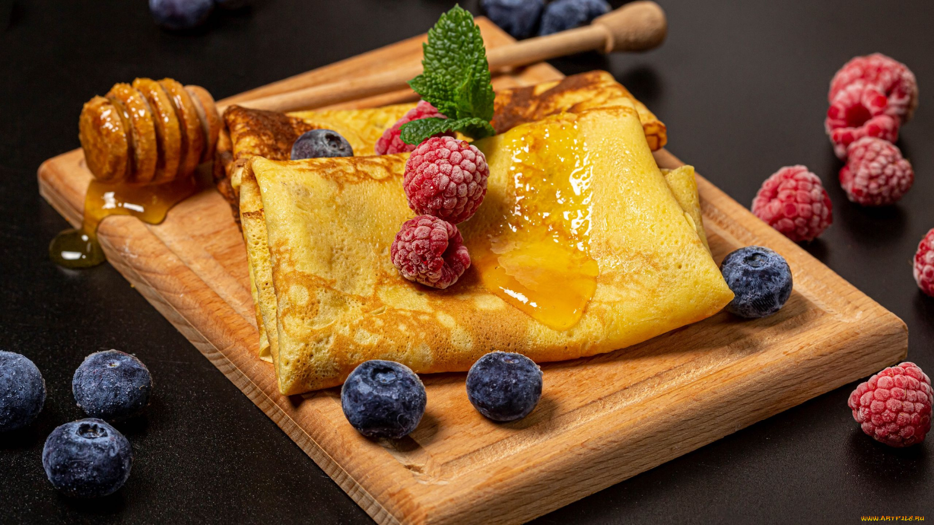 еда, блины, , оладьи, мед, малина, черника, мята