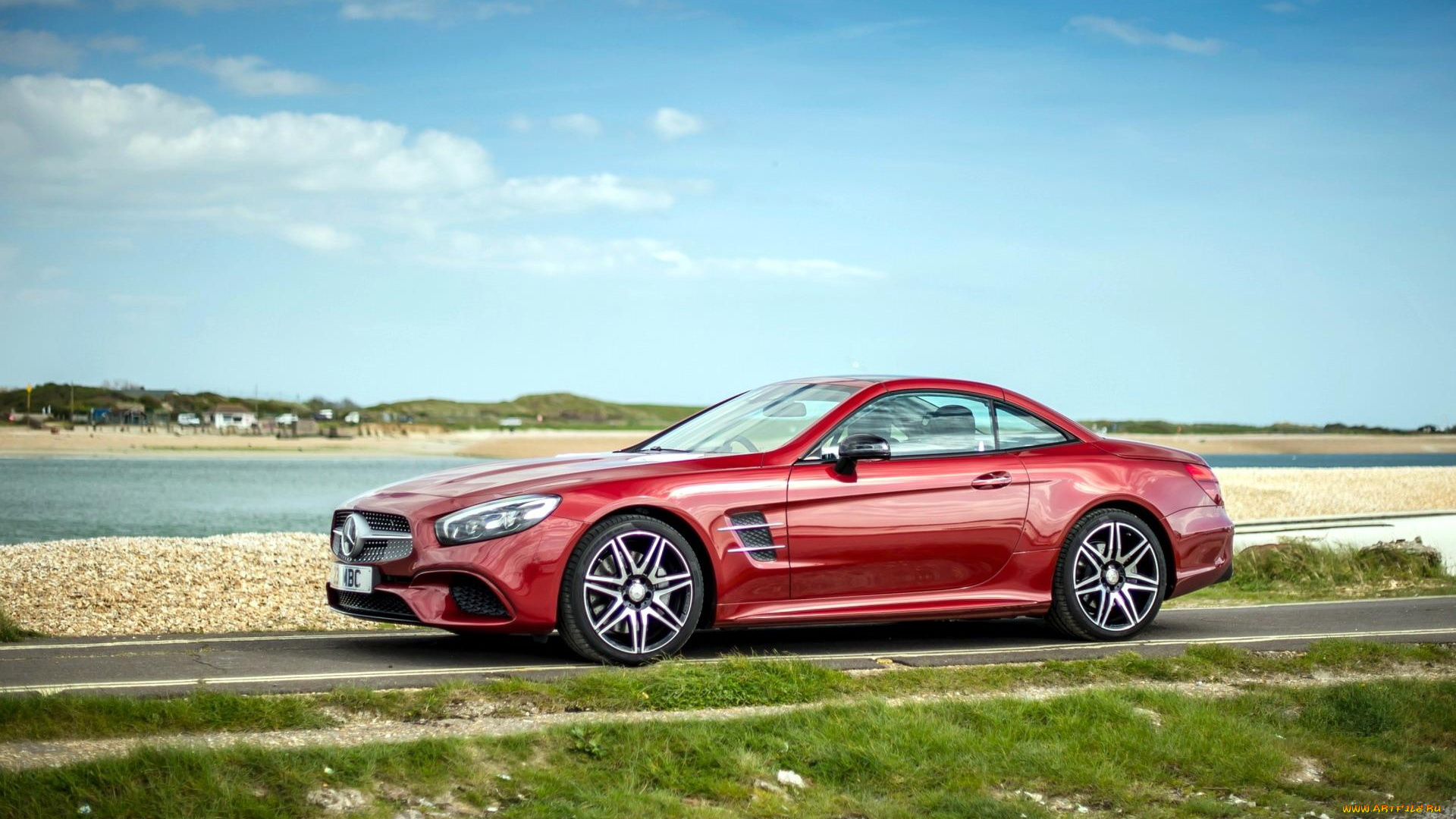 автомобили, mercedes-benz, дорога, озеро, красный, мерседес, трава