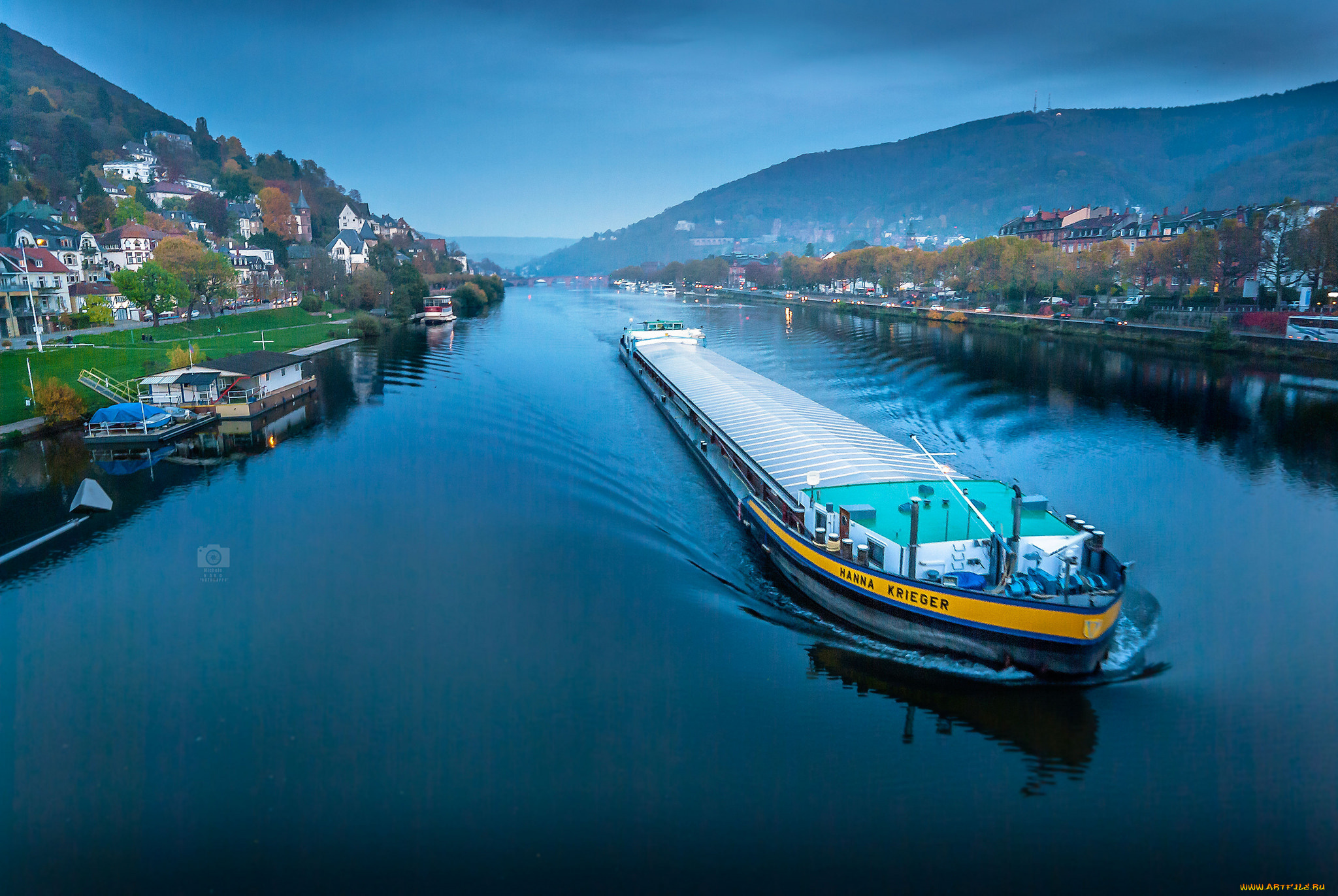 корабли, баржи, река, город