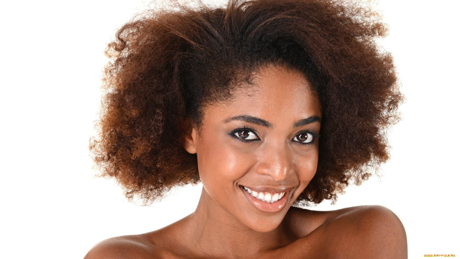 luna, corazon, девушки, luna, corazon, девушка, портрет, лицо, мулатка, чернокожая, темнокожая, брюнетка, макияж, взгляд, секси, сексуальная, поза, флирт, стройная