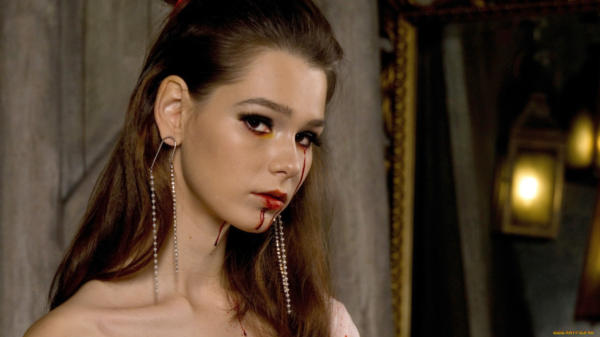 девушки, -, лица, , портреты, брюнетка, серьги, кровь