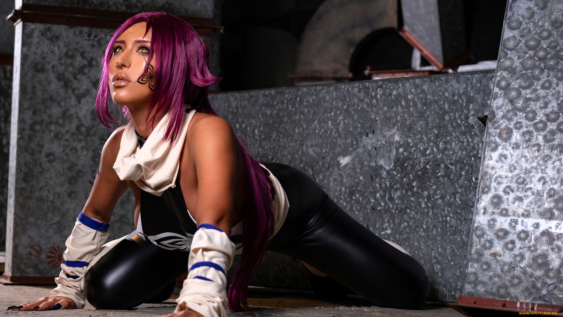 девушки, nonsummerjack, образ, косплей, наряд, костюм, нарукавники, топ, шарф, латекс, штаны