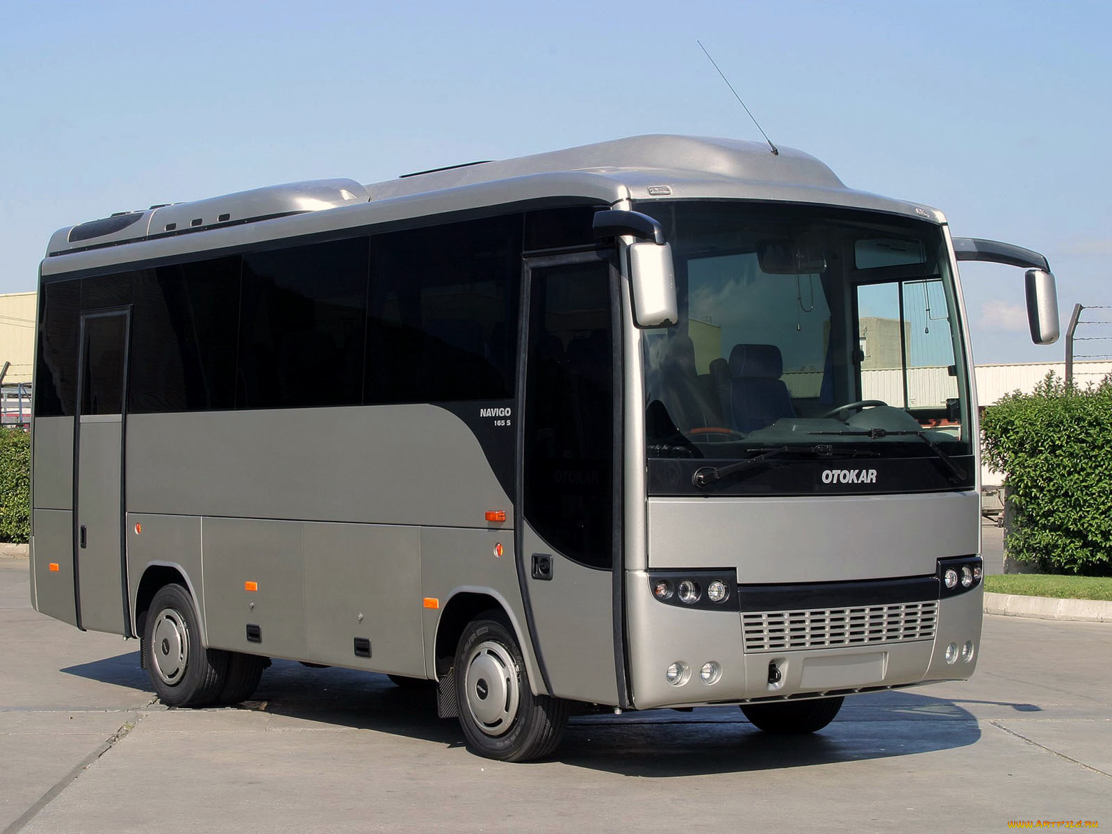 автомобили, автобусы