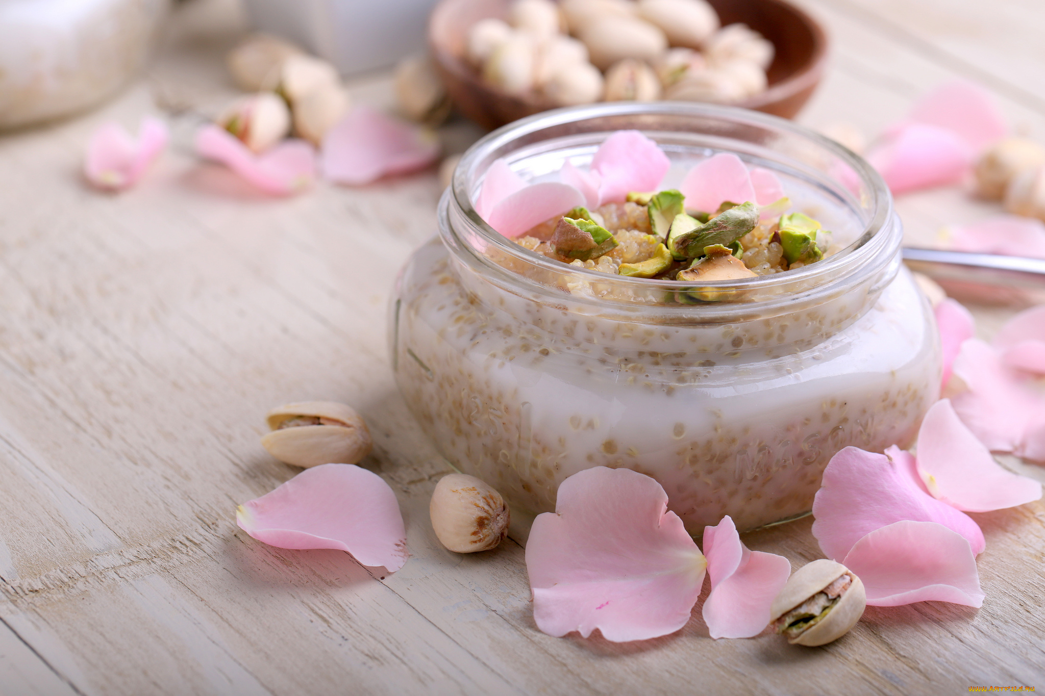 еда, мороженое, , десерты, розы, фисташки, десерт, лепестки