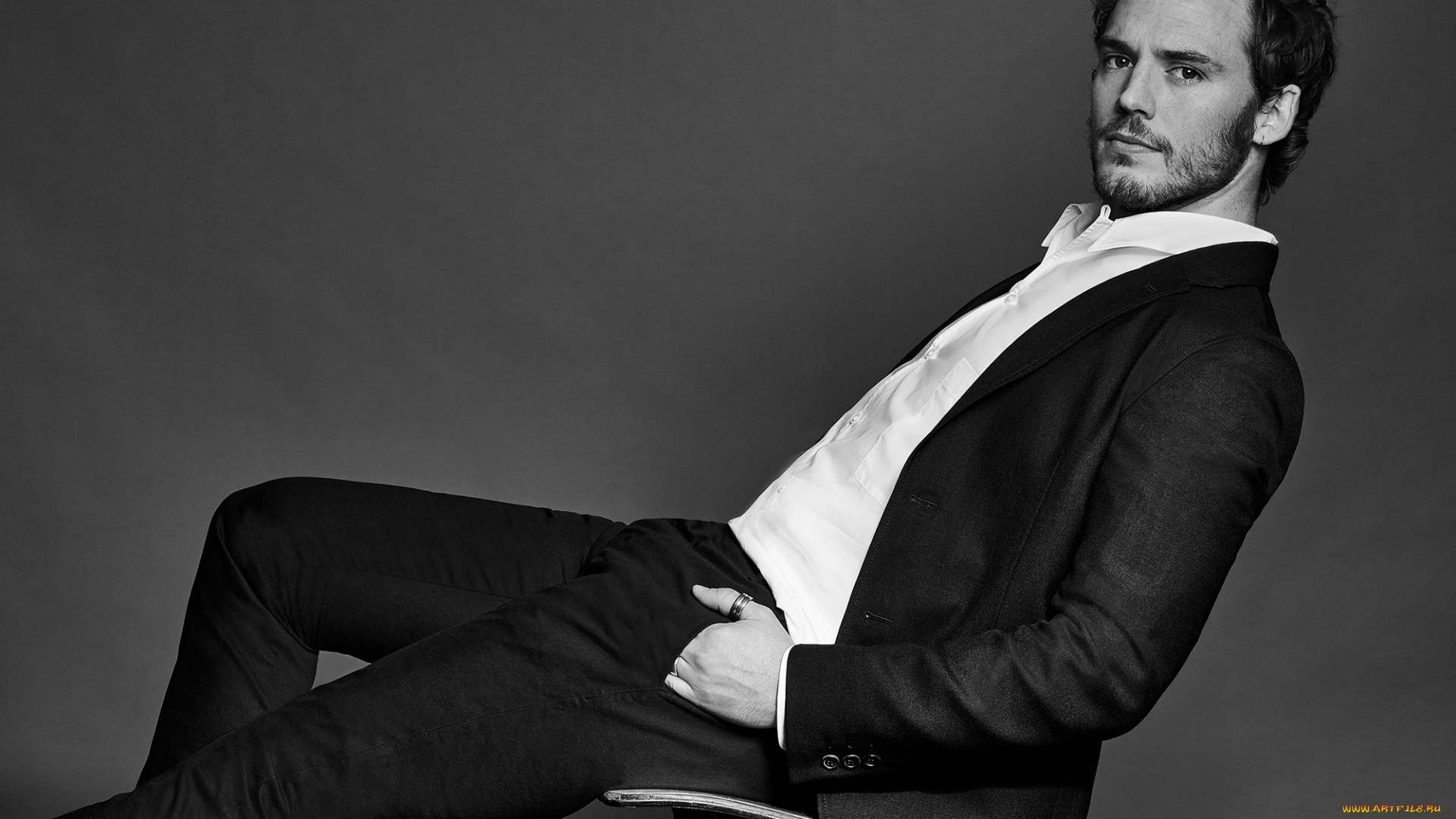 sam, claflin, мужчины, усы, бородка