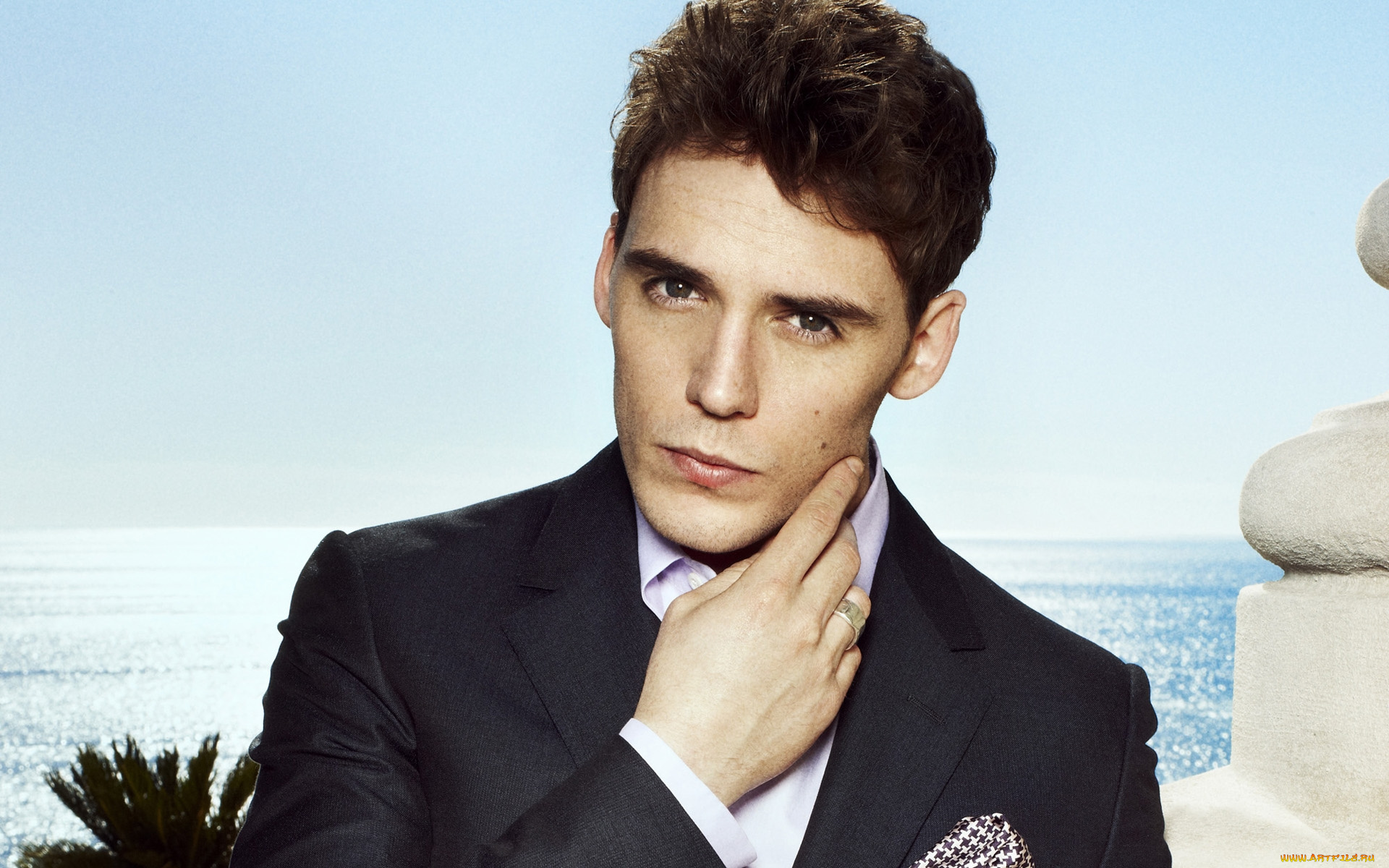 sam, claflin, мужчины, жест