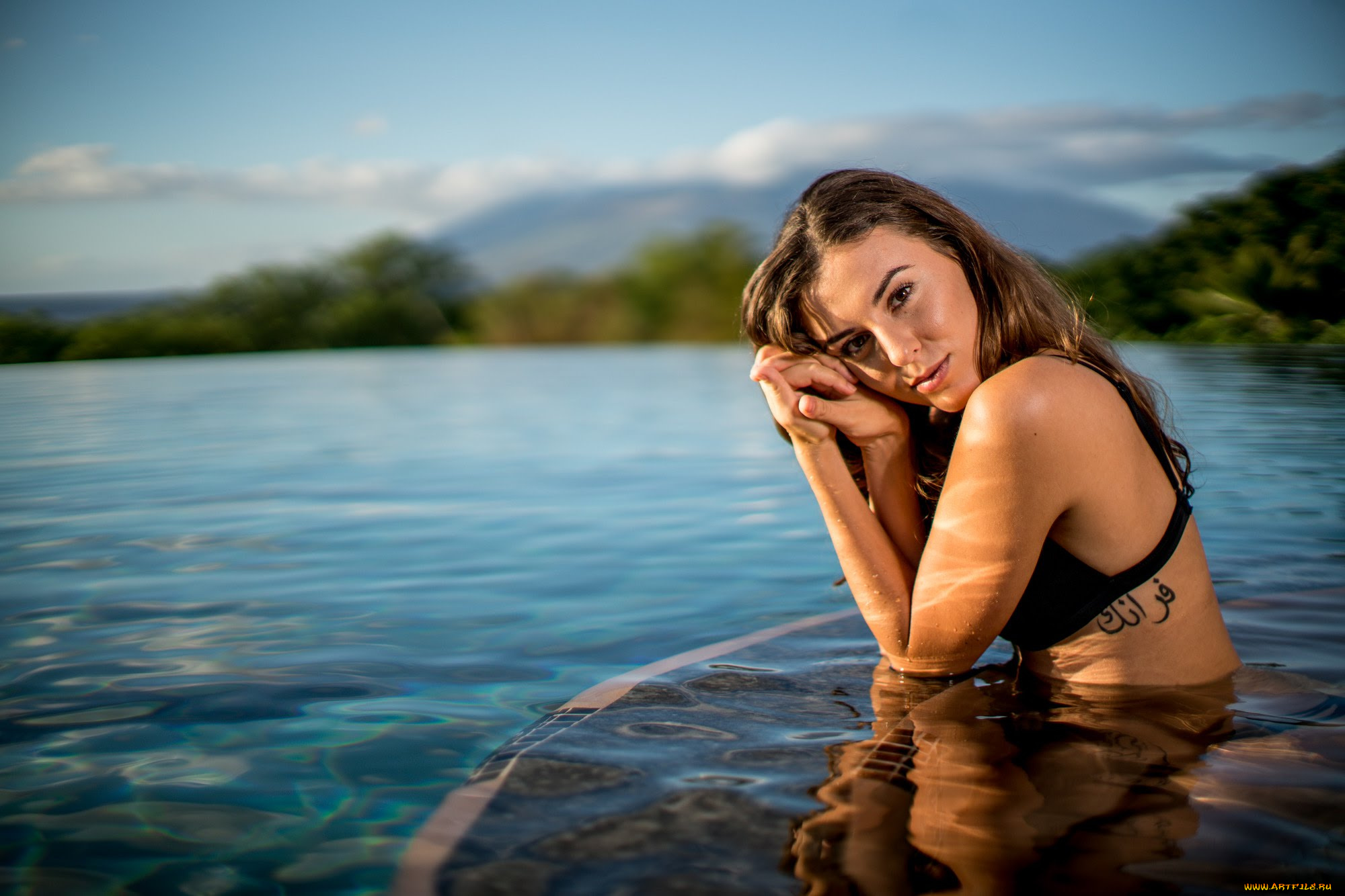 девушки, -unsort, , брюнетки, темноволосые, купальник, тату, бассейн