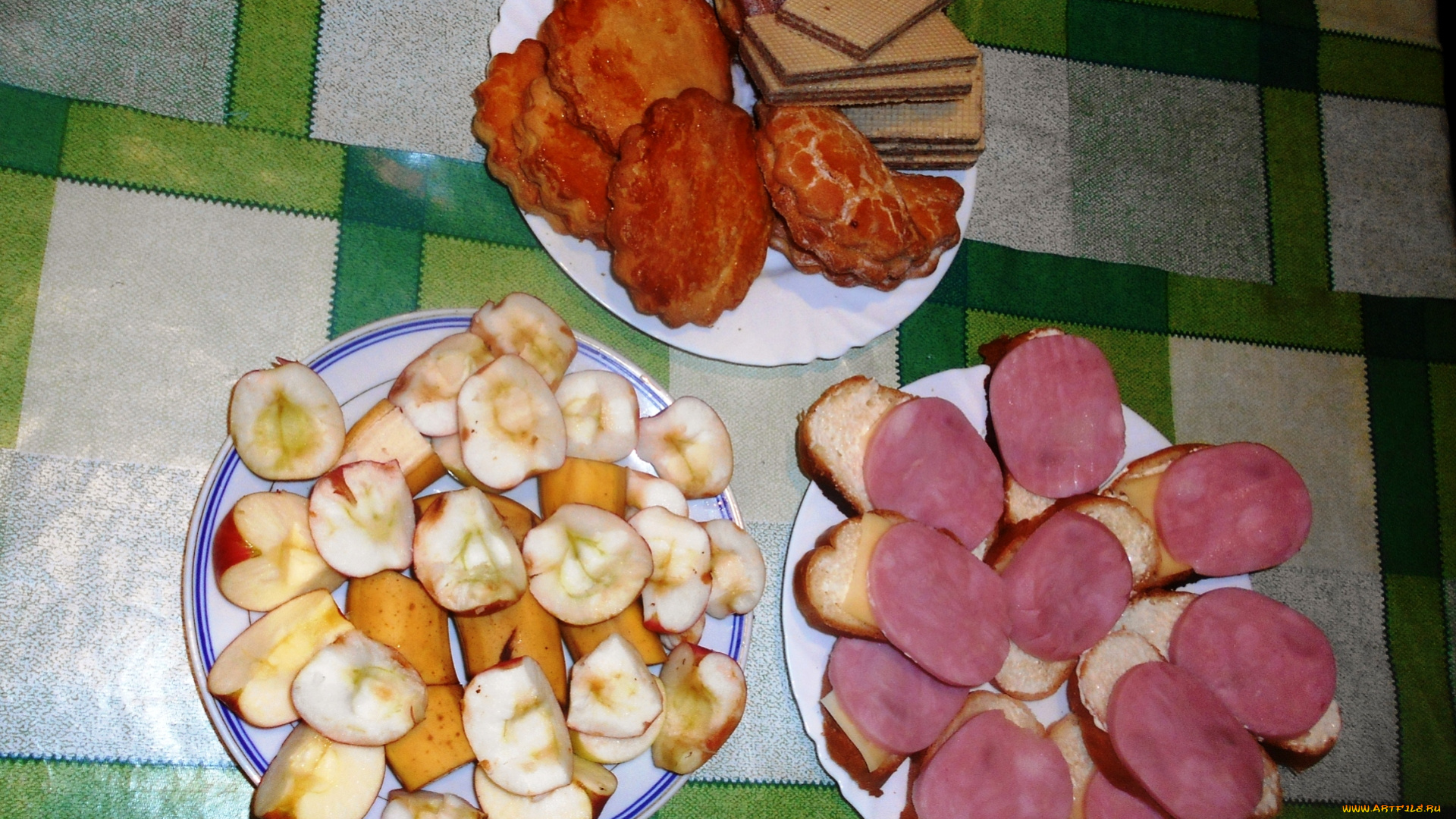 еда, бутерброды, , гамбургеры, , канапе, вафли, сыр, колбаса, хлеб, бананы, яблоки, печенье