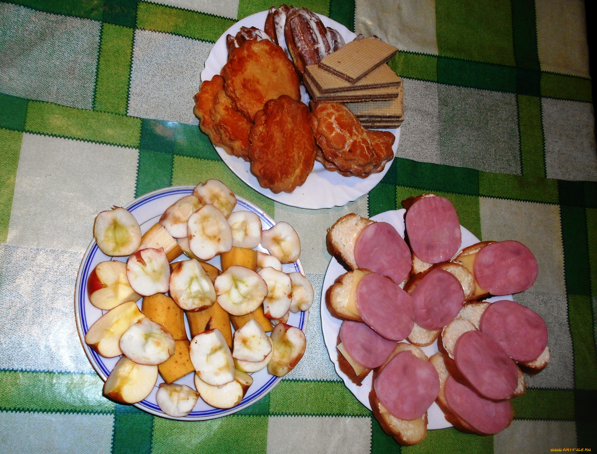 еда, бутерброды, , гамбургеры, , канапе, вафли, сыр, колбаса, хлеб, бананы, яблоки, печенье