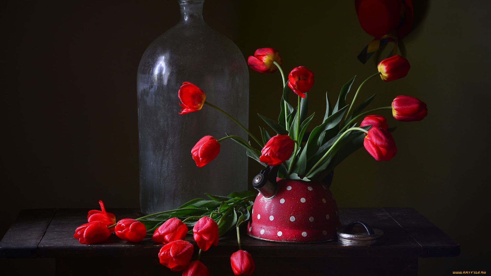 цветы, тюльпаны, чайник, алые, букет
