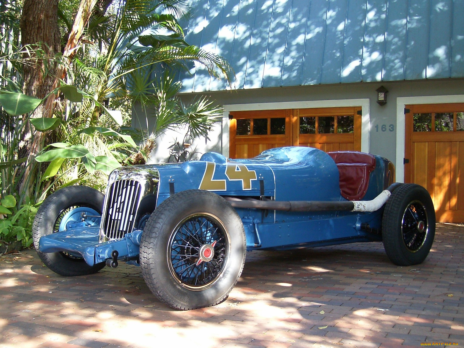 автомобили, классика, деревья, ьрусчатка, гараж, автомобиль