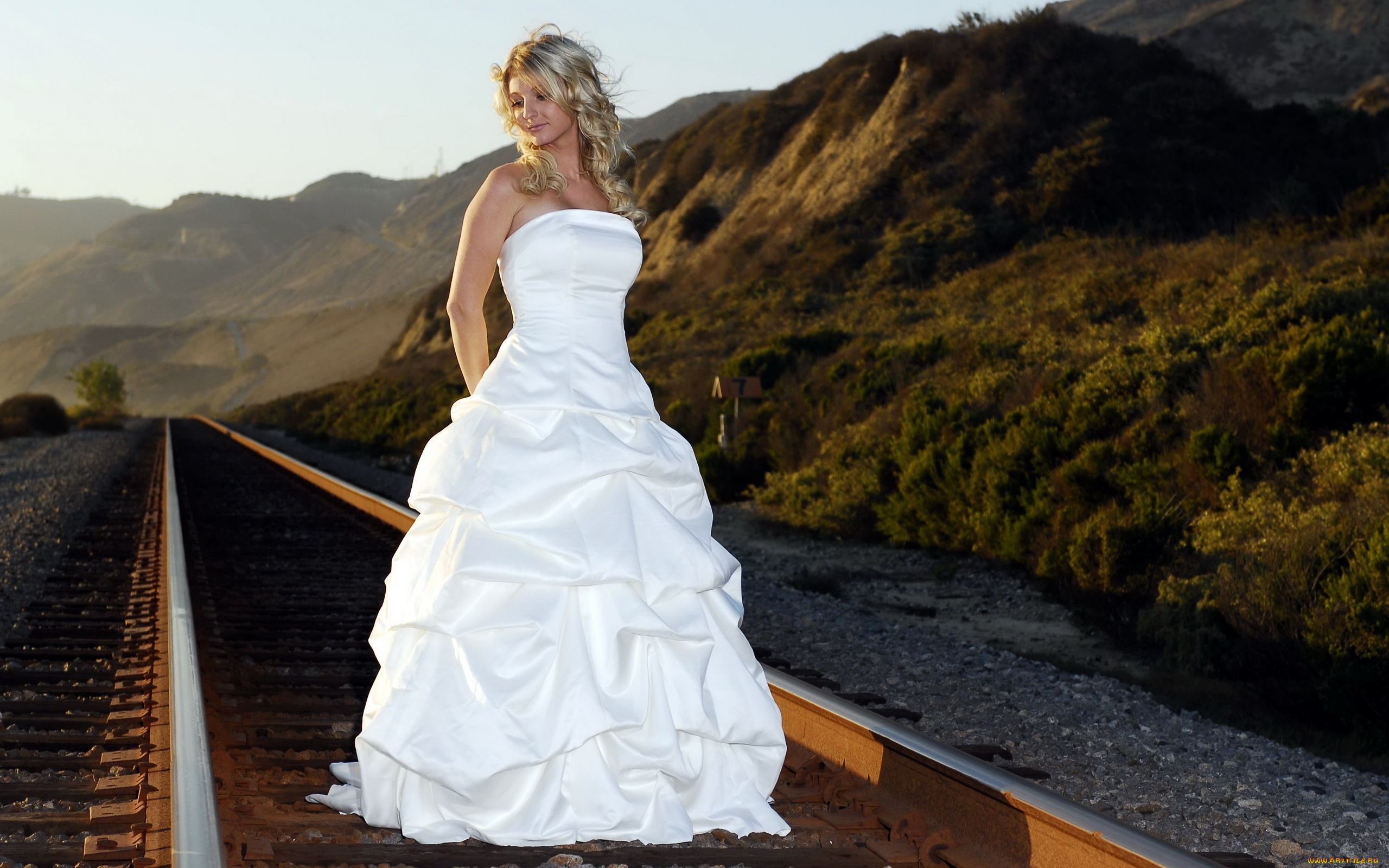 -Unsort, Блондинки, девушки, unsort, блондинки, рельсы, невеста