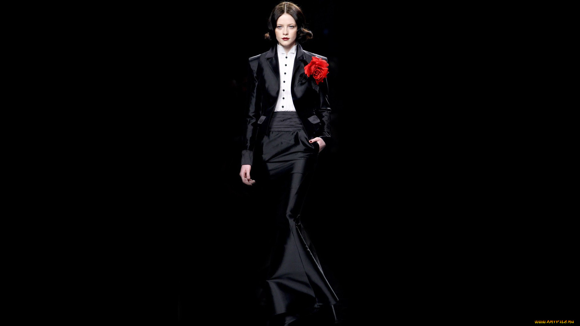 девушки, -unsort, , брюнетки, темноволосые, шатенка, модель, подиум, костюм, юбка, цветок, жакет