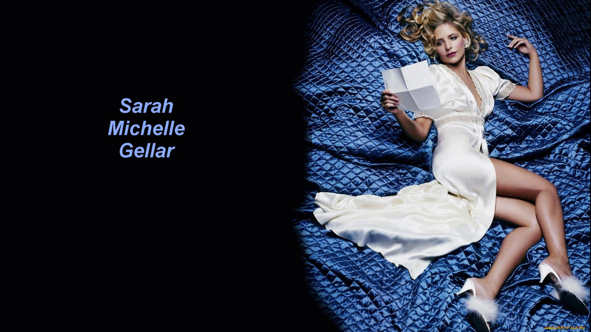 девушки, sarah, michelle, gellar, одеяло, сара, мишель, геллар, письмо, блондинка, халат, улыбка, актриса