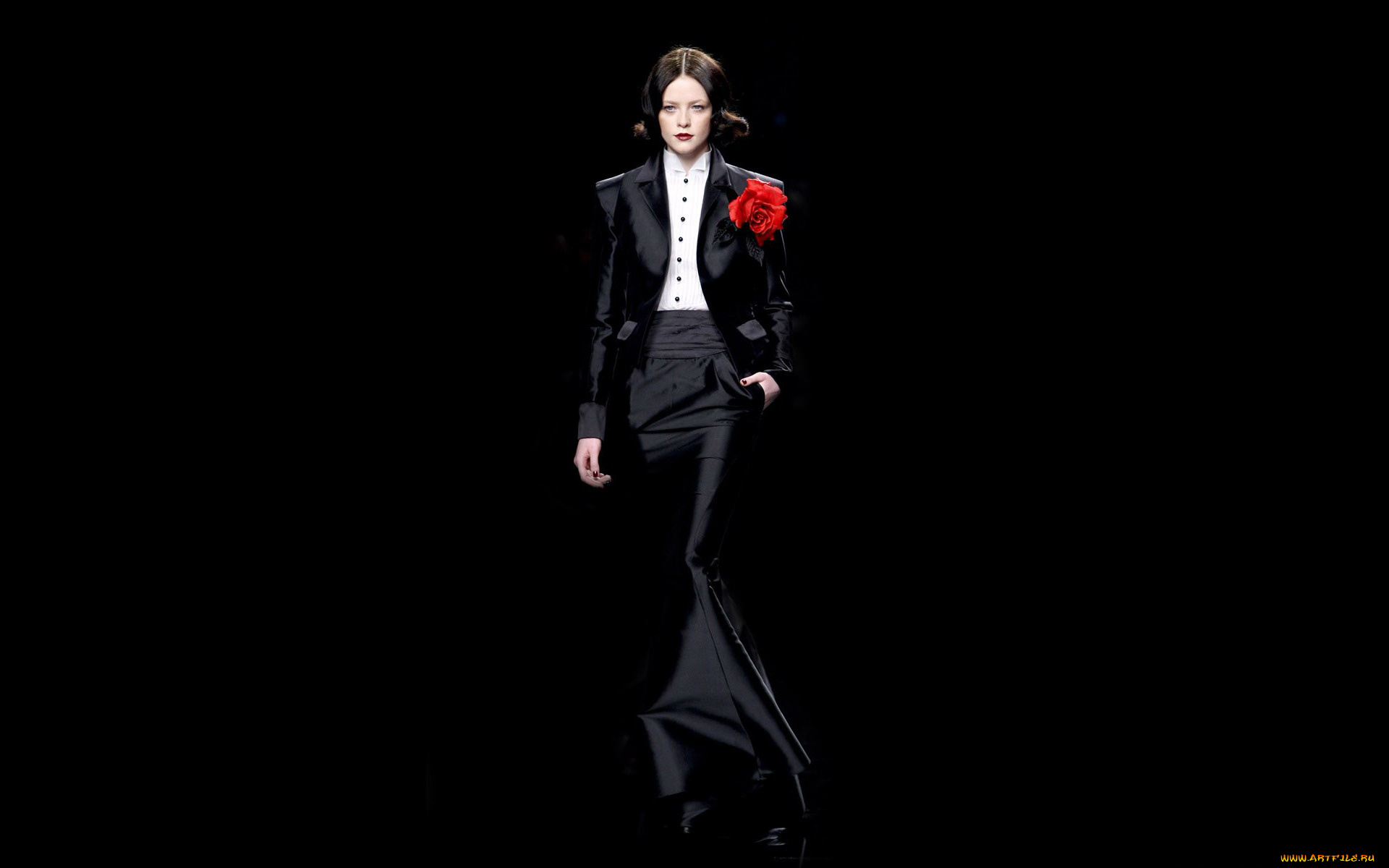 девушки, -unsort, , брюнетки, темноволосые, шатенка, модель, подиум, костюм, юбка, цветок, жакет