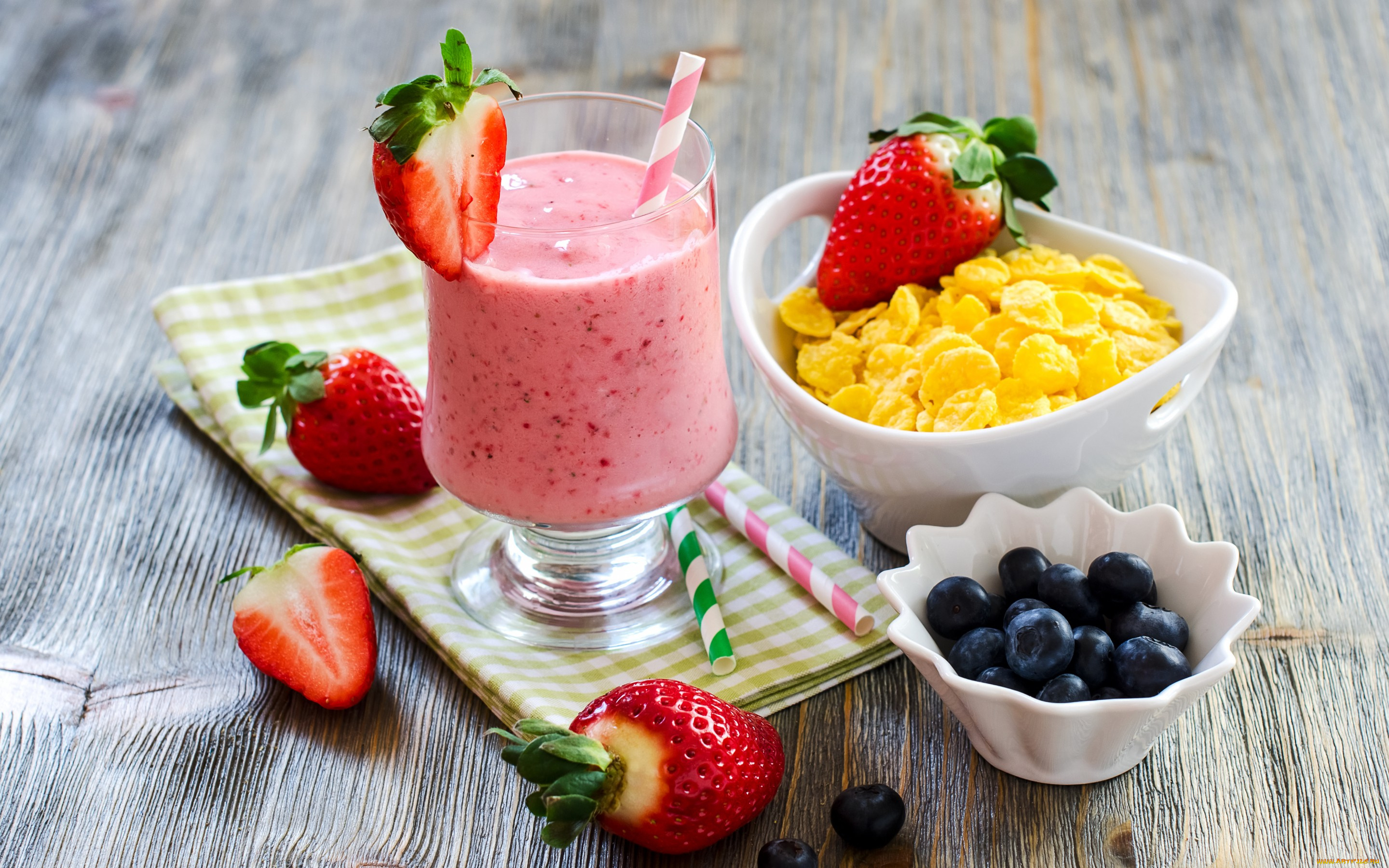 еда, напитки, , коктейль, хлопья, черника, ягода, клубника, трубочки, коктейль, blueberries, cocktail, strawberries