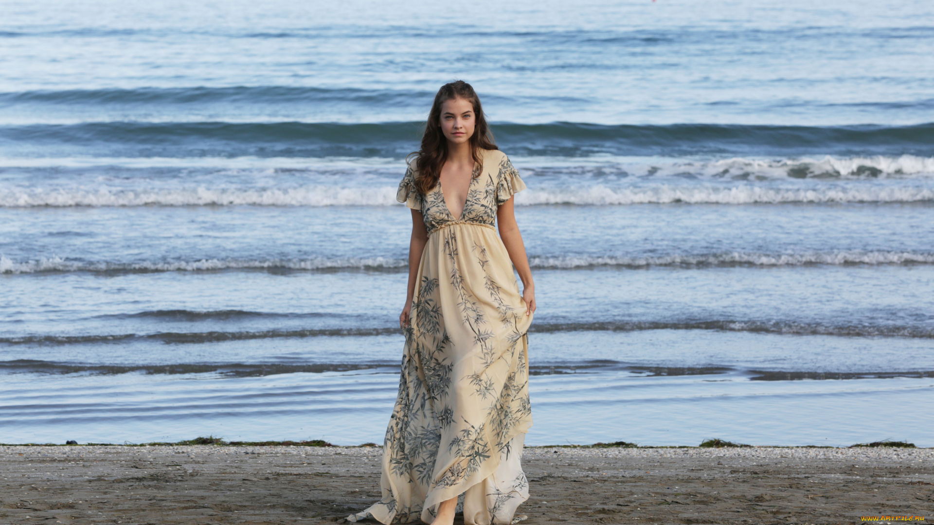 девушки, barbara, palvin, модель, платье, море, улыбка, берег