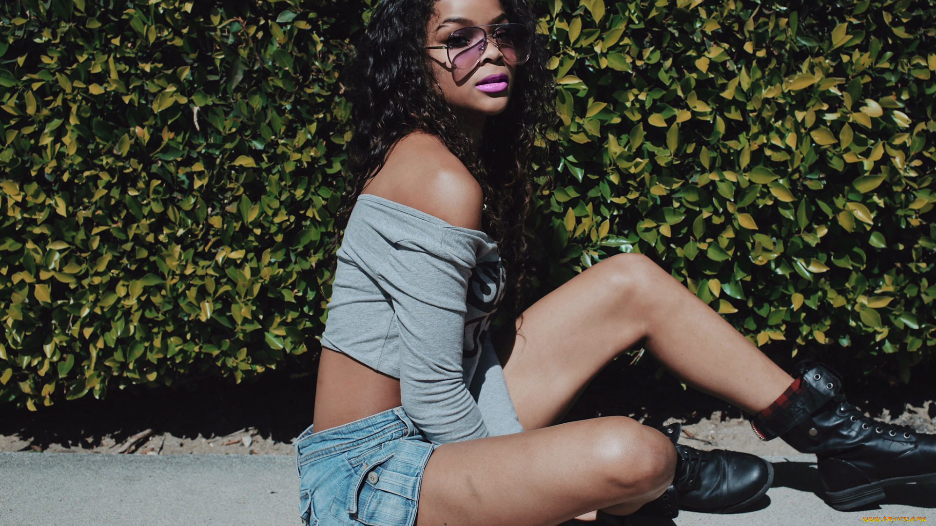 ajiona, alexus, девушки, -unsort, , темнокожие, взгляд, поза, мулатка, чернокожая, темнокожая, причёска, брюнетка, актриса, модель, девушка, очки, ajiona, alexus