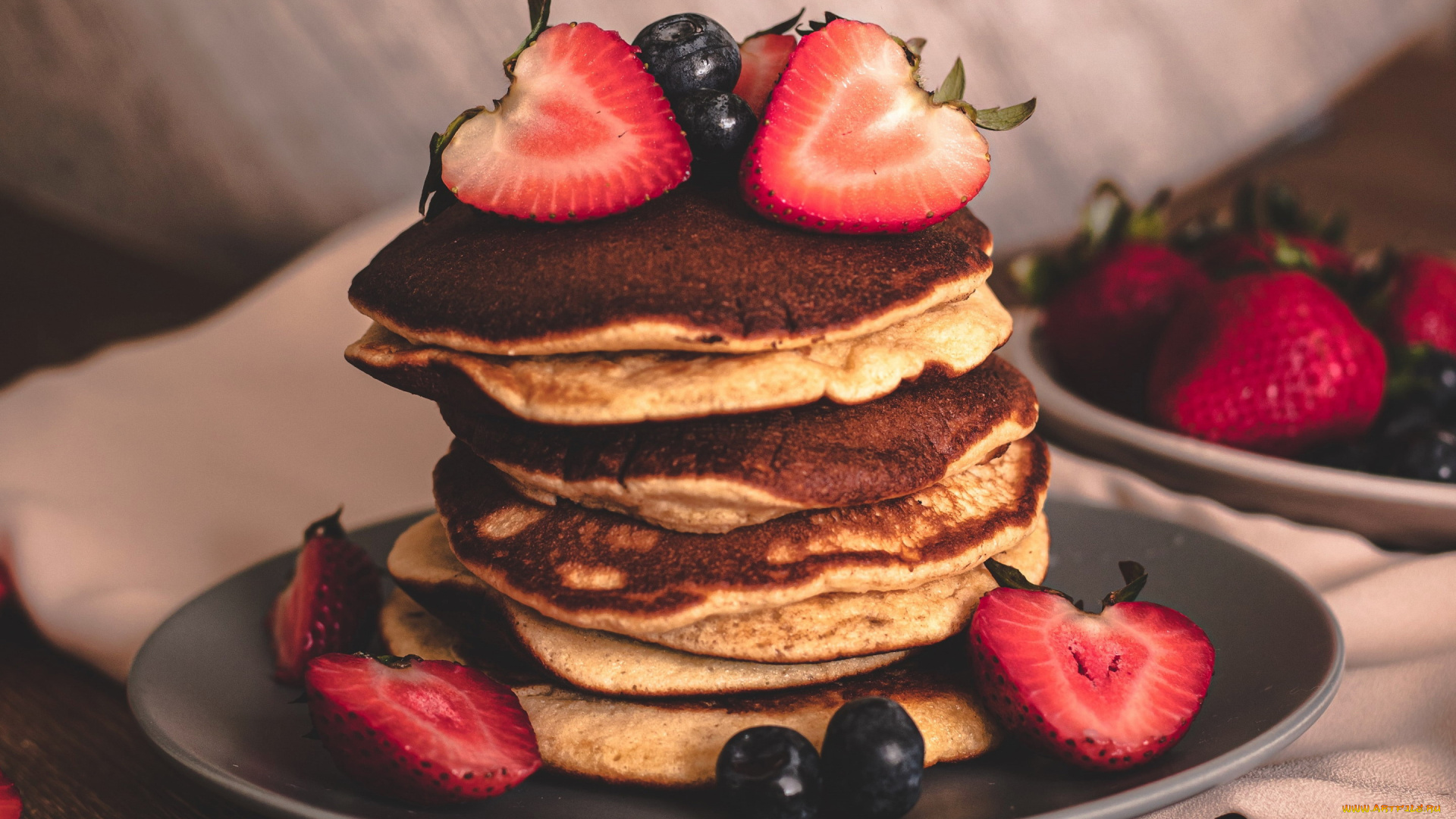 еда, блины, , оладьи, клубника, оладьи, черника