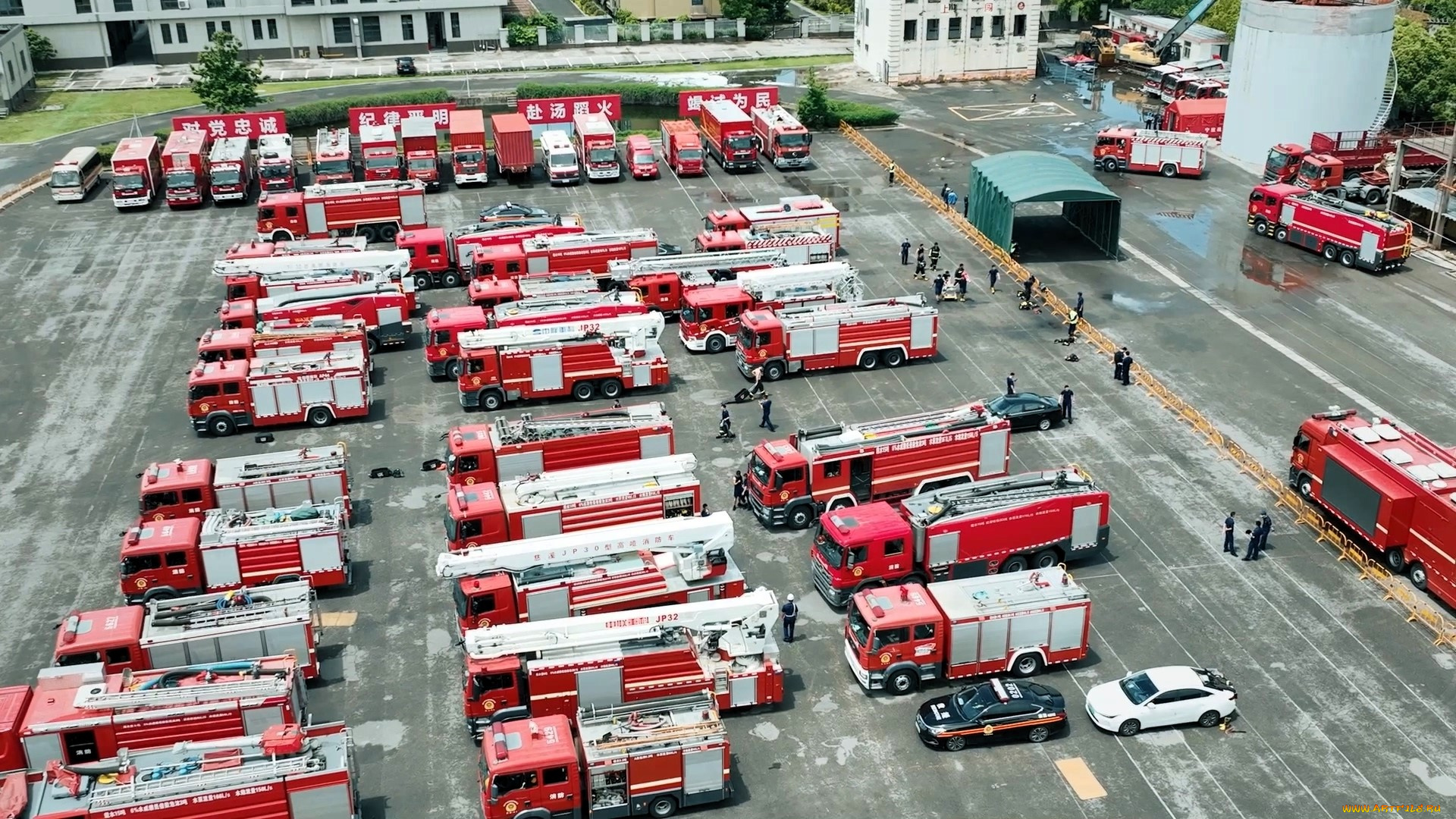 кино, фильмы, fireworks, of, my, heart, стоянка, пожарные, машины, здания