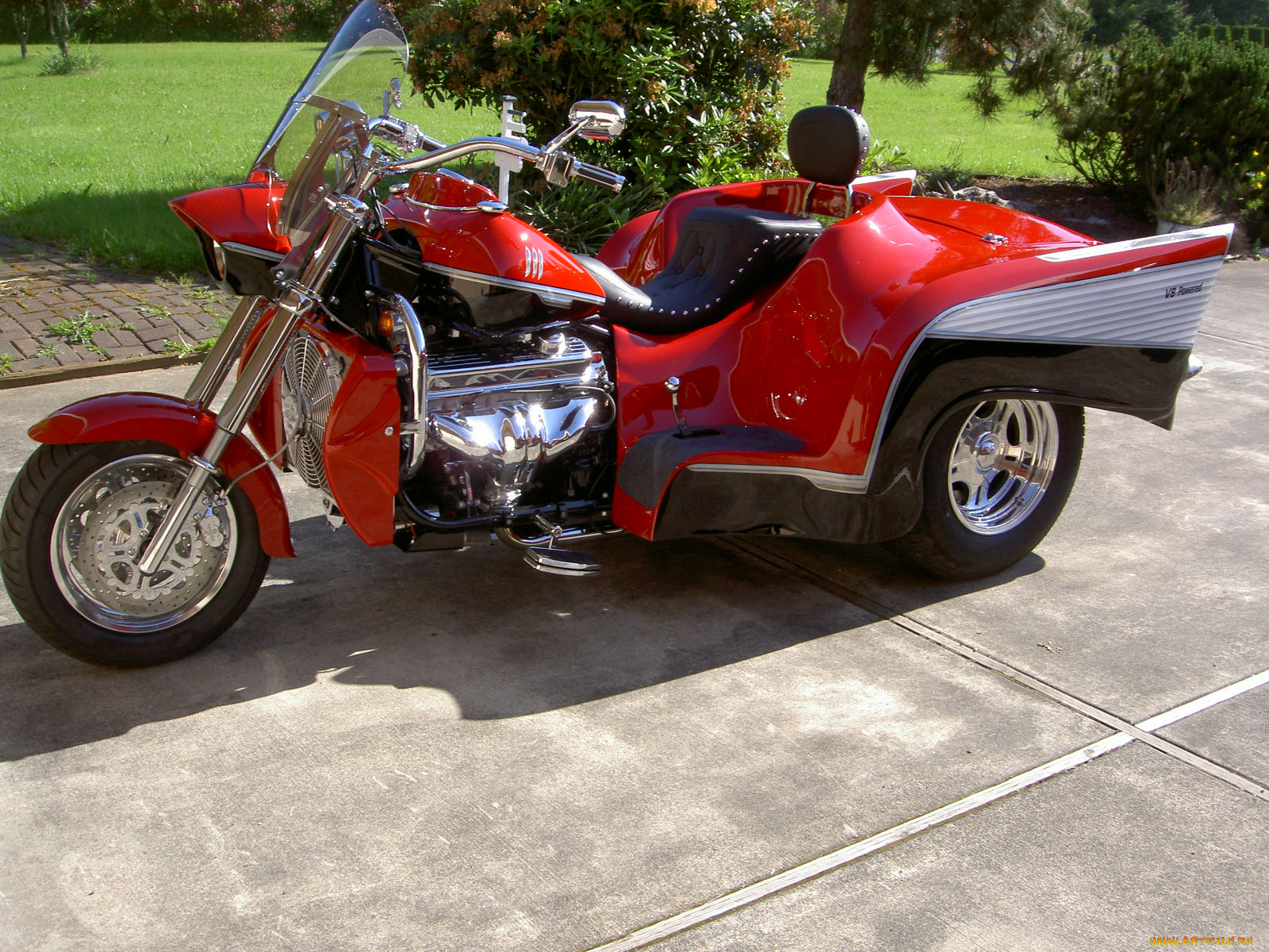 мотоциклы, трёхколёсные