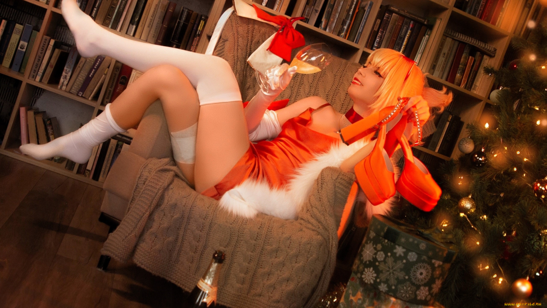 devil, mint, девушки, -, снегурочки, образ, костюм, бокал, кресло, ёлка, полки