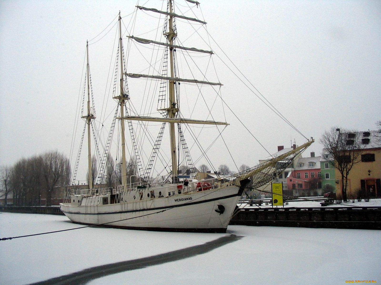 корабли, парусники