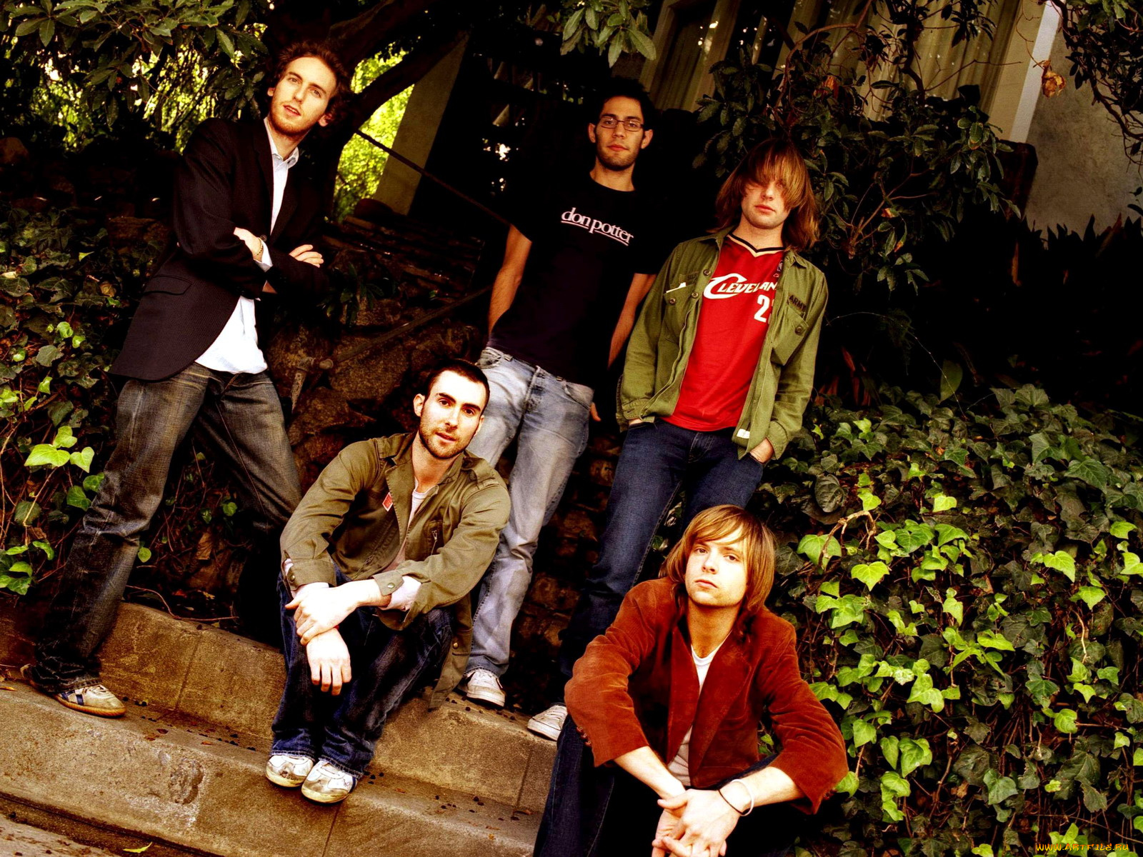 maroon, музыка