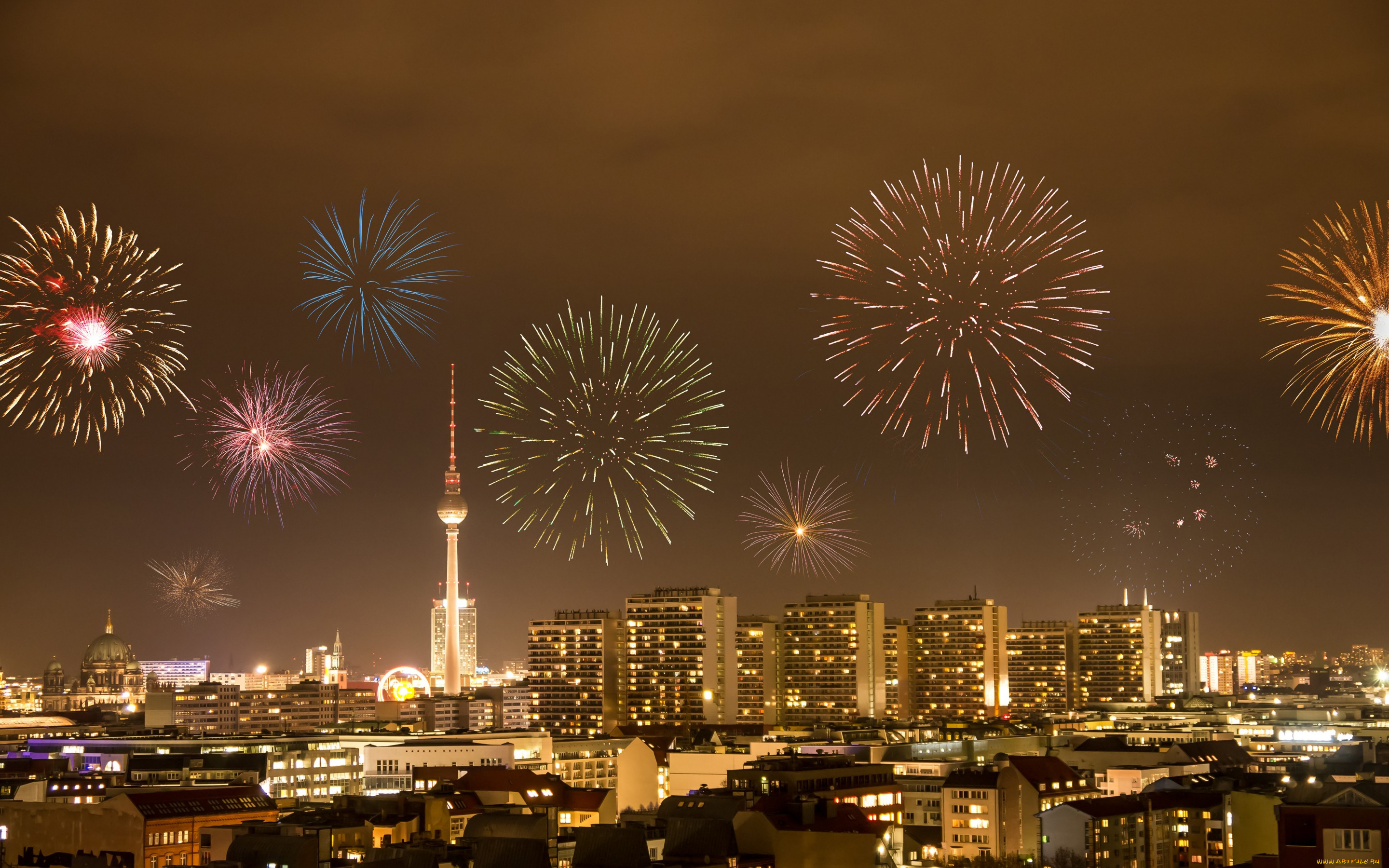 разное, салюты, , фейерверки, midnight, fireworks, buildings, огни, cityscape, city, полночь, германия, берлин, germany, berlin, здания, фейерверки, городской, пейзаж, город, lights
