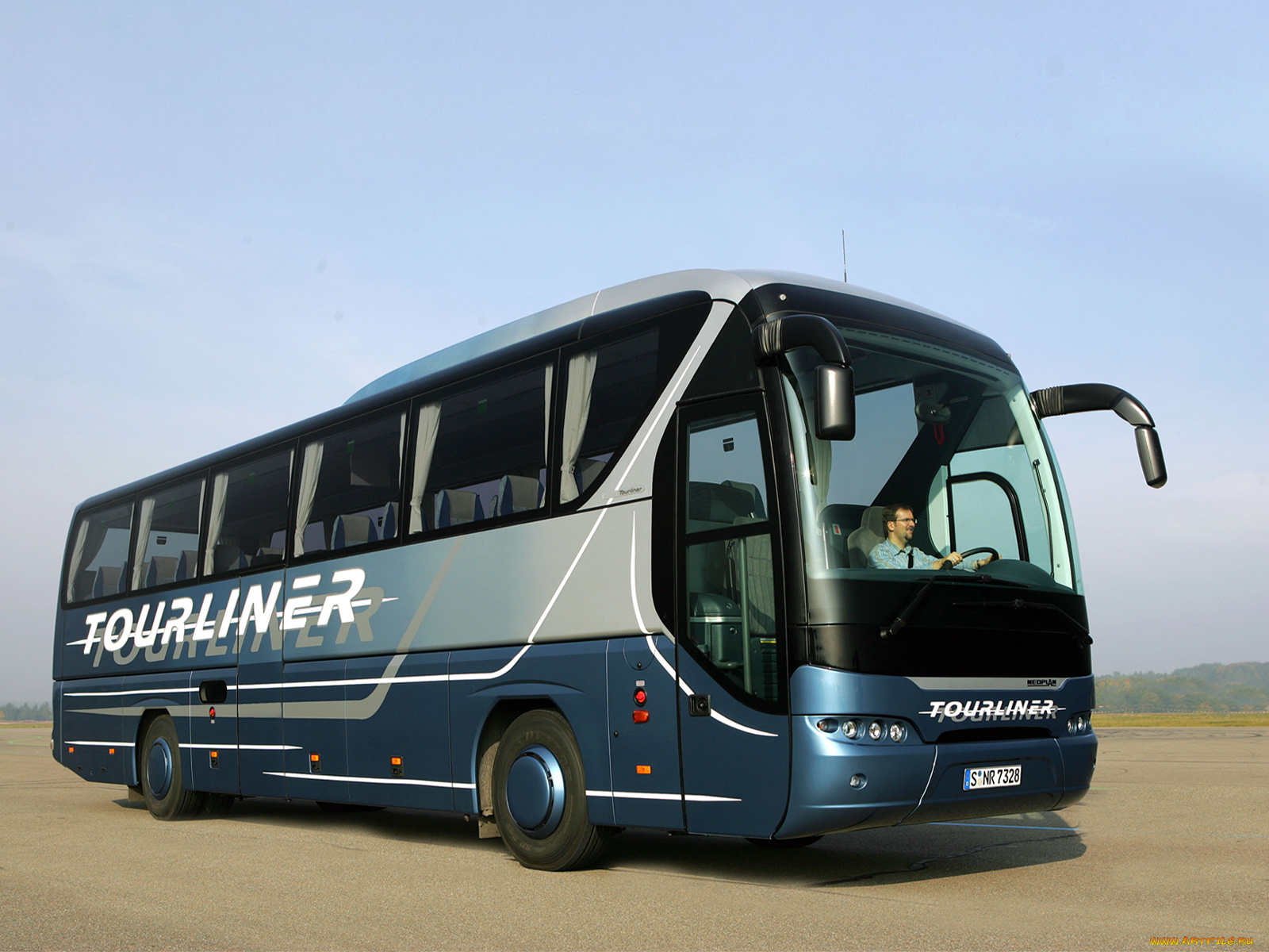 автомобили, автобусы