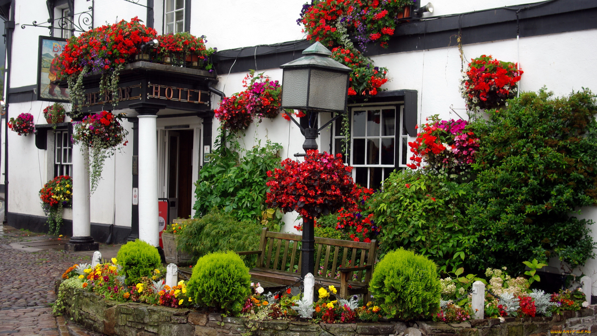 города, улицы, площади, набережные, дом, фонарь, клумба, цветы