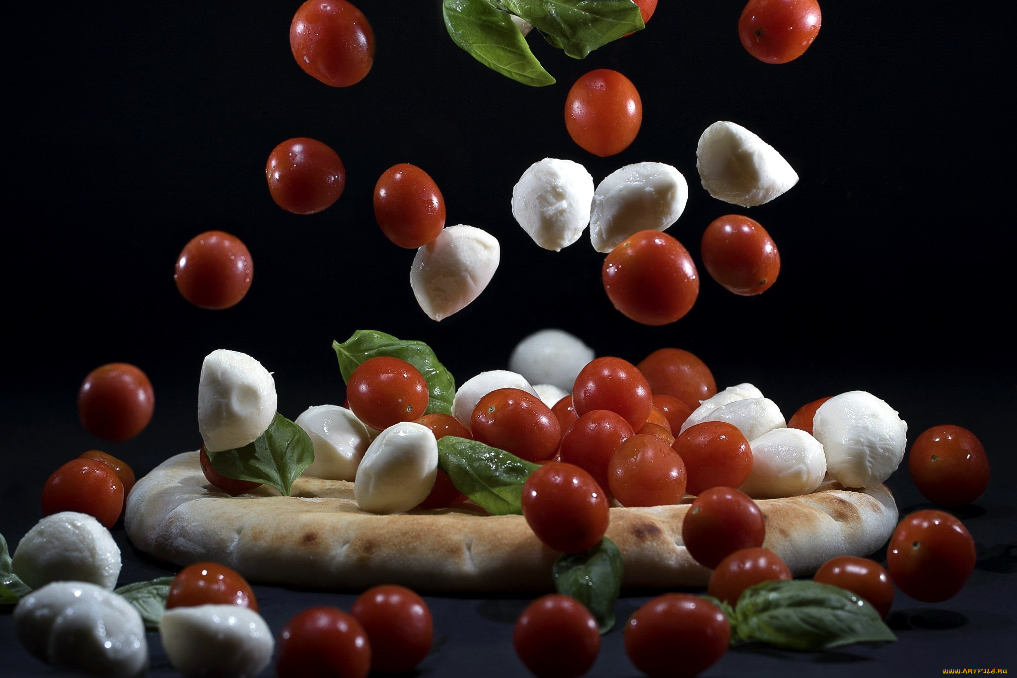 еда, разное, моцарелла, лепешка, помидоры