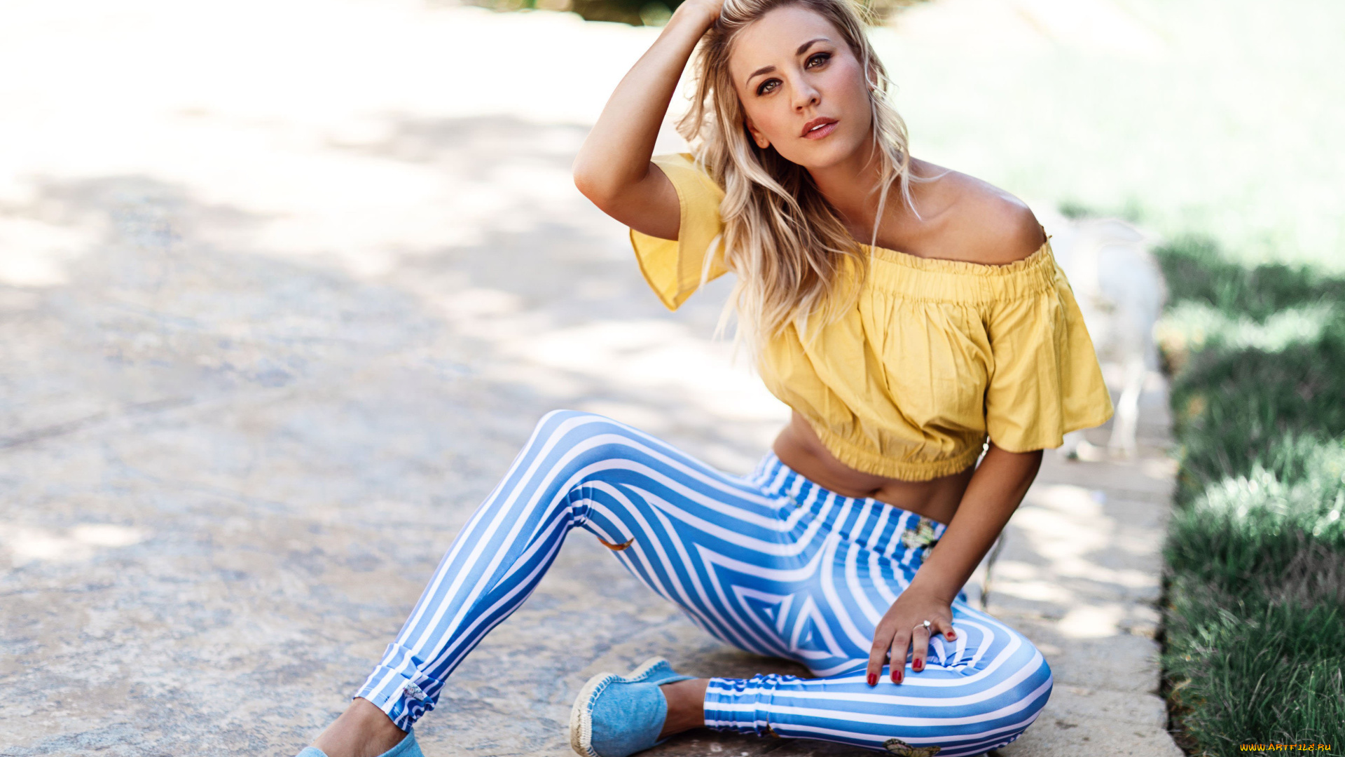 девушки, kaley, cuoco, штаны, топ, блондинка