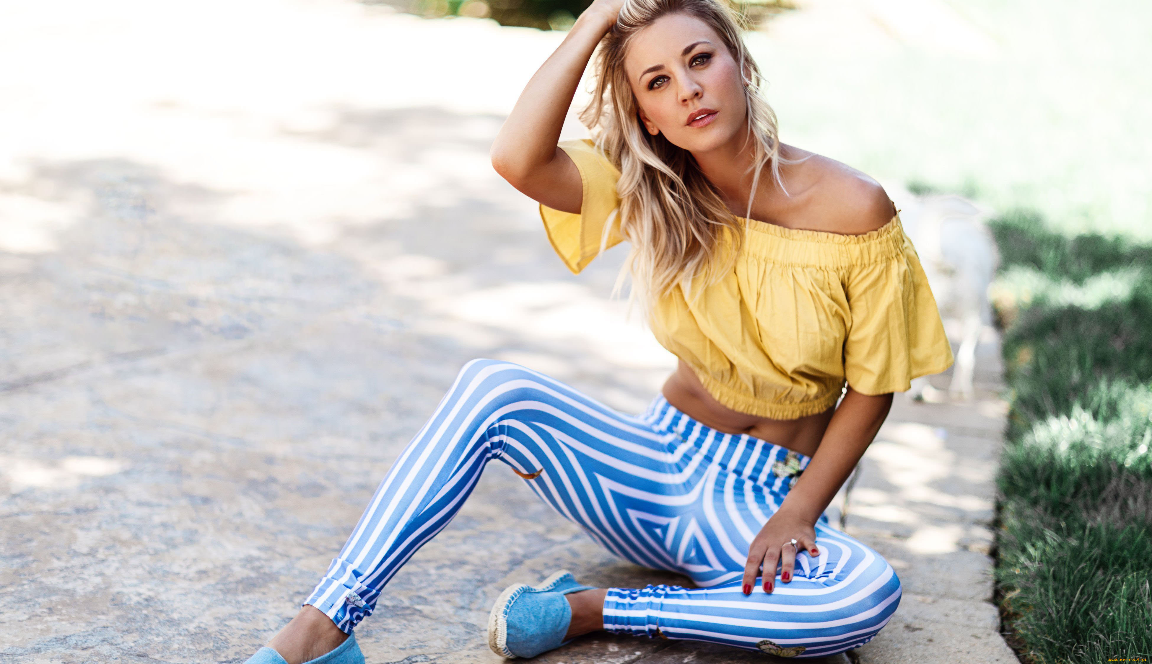 девушки, kaley, cuoco, штаны, топ, блондинка