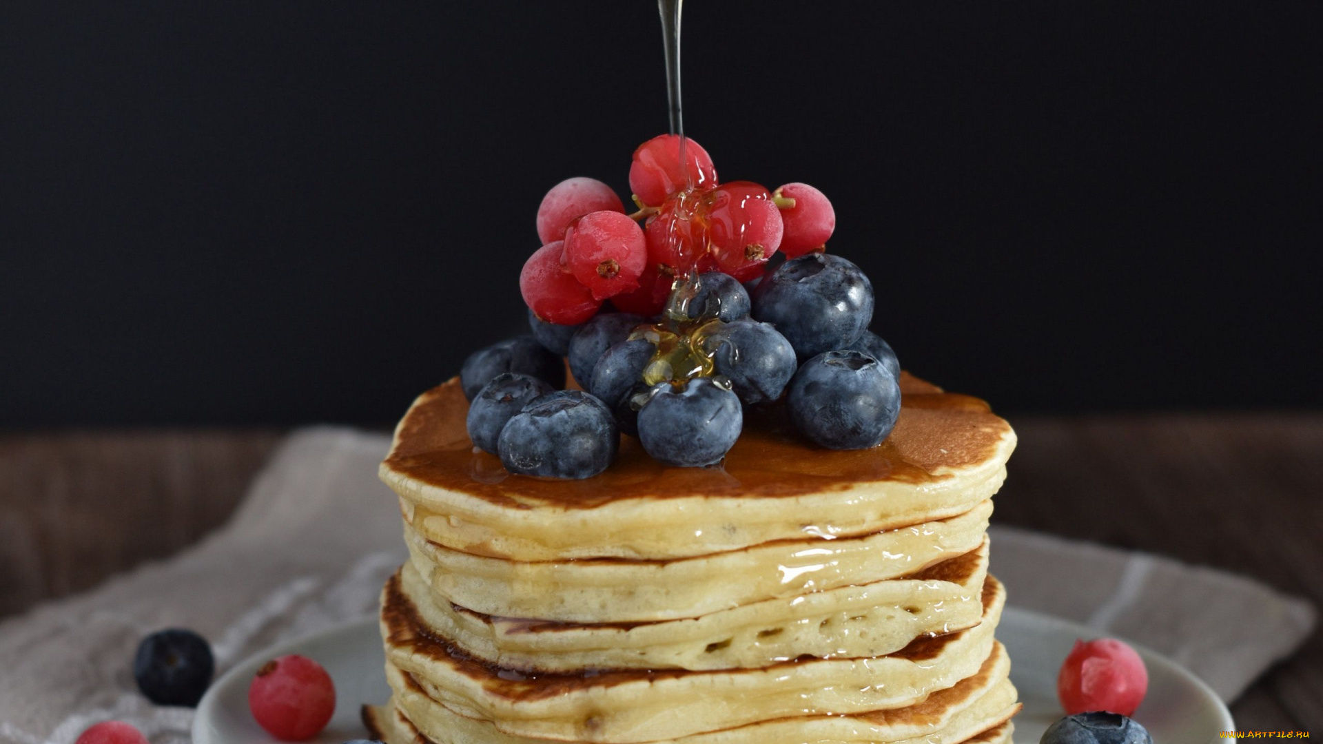 еда, блины, , оладьи, черника, мед